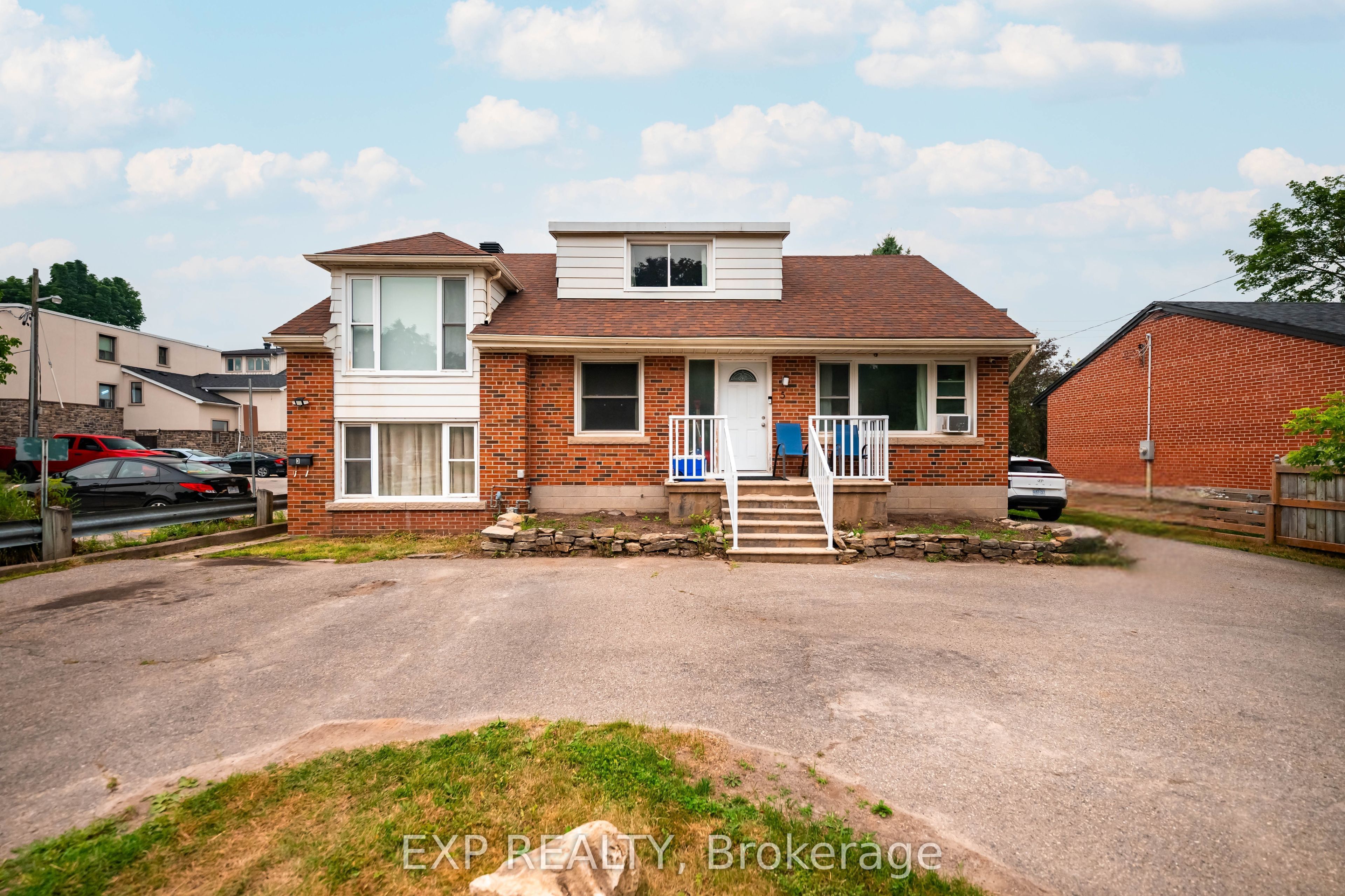 5 Fourth Avenue Property Photo 1