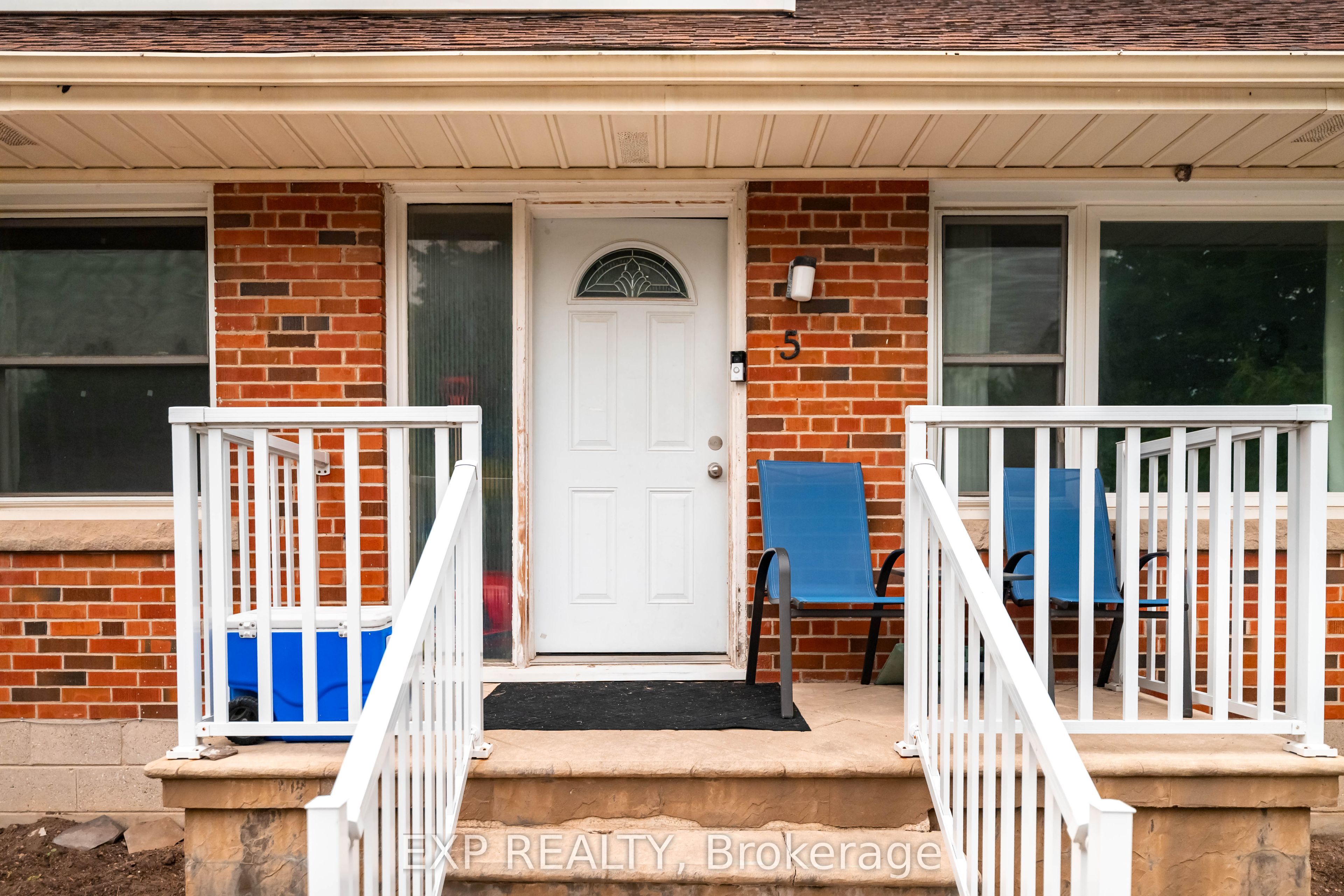 5 Fourth Avenue Property Photo 4