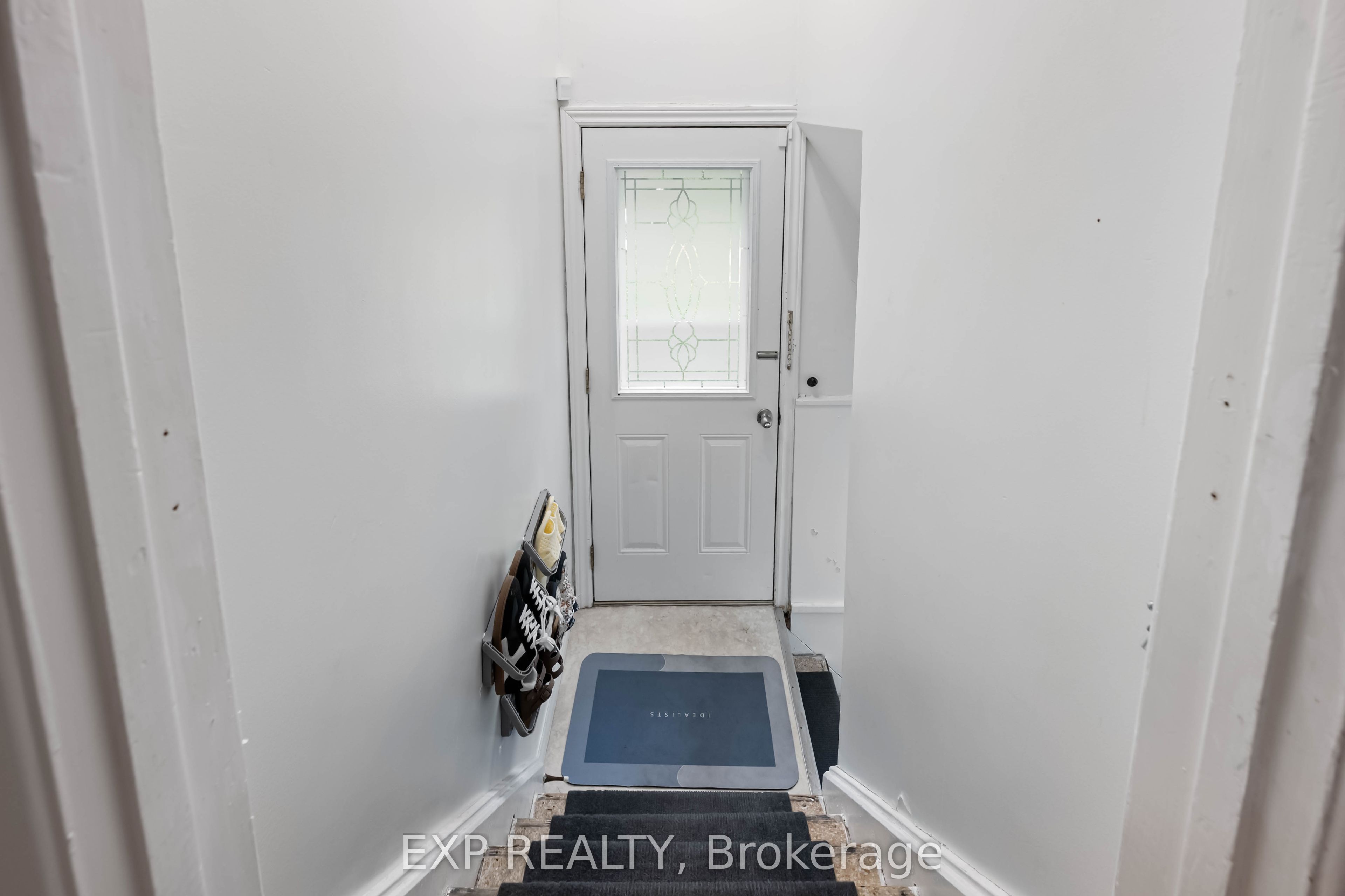 5 Fourth Avenue Property Photo 15