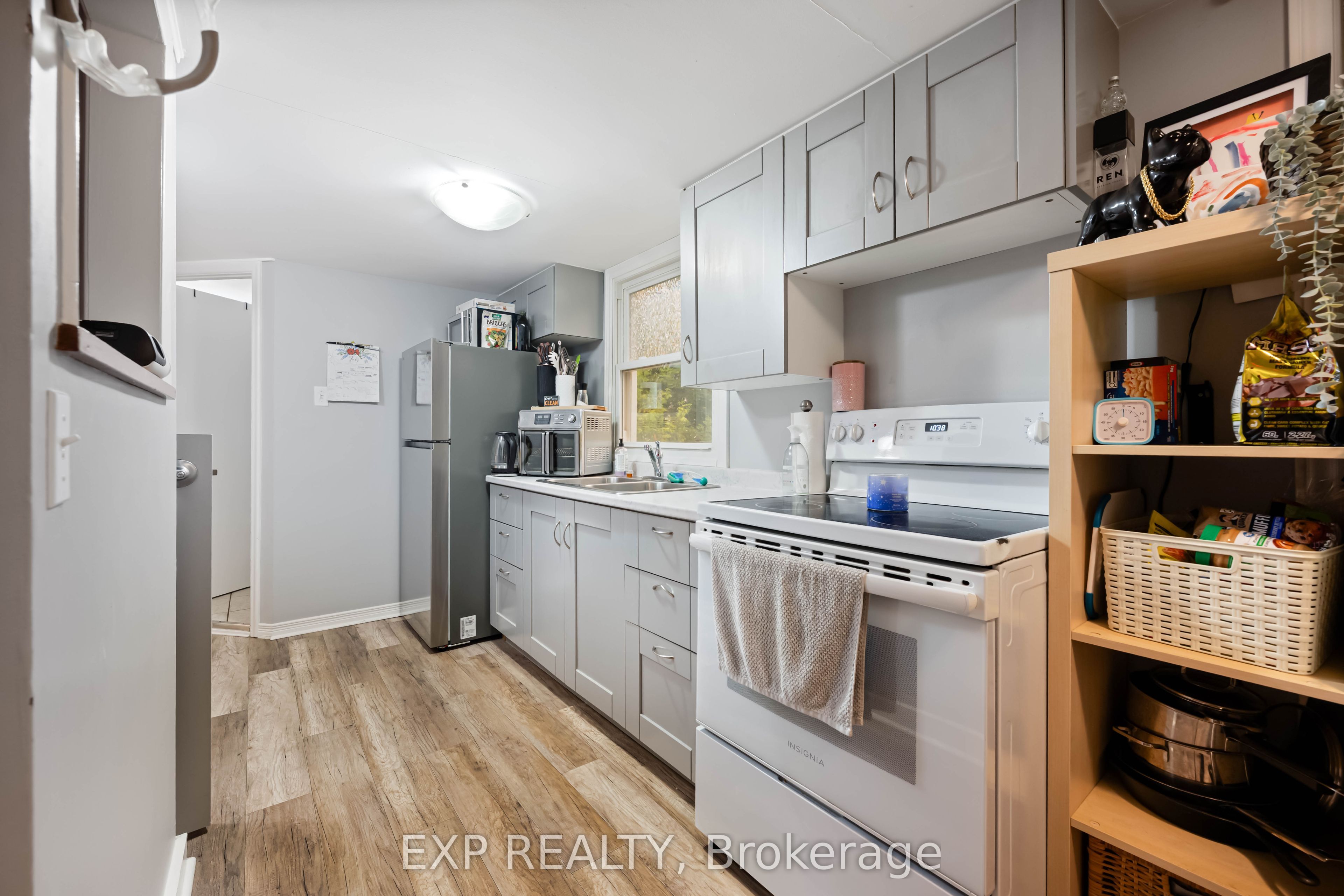 5 Fourth Avenue Property Photo 26