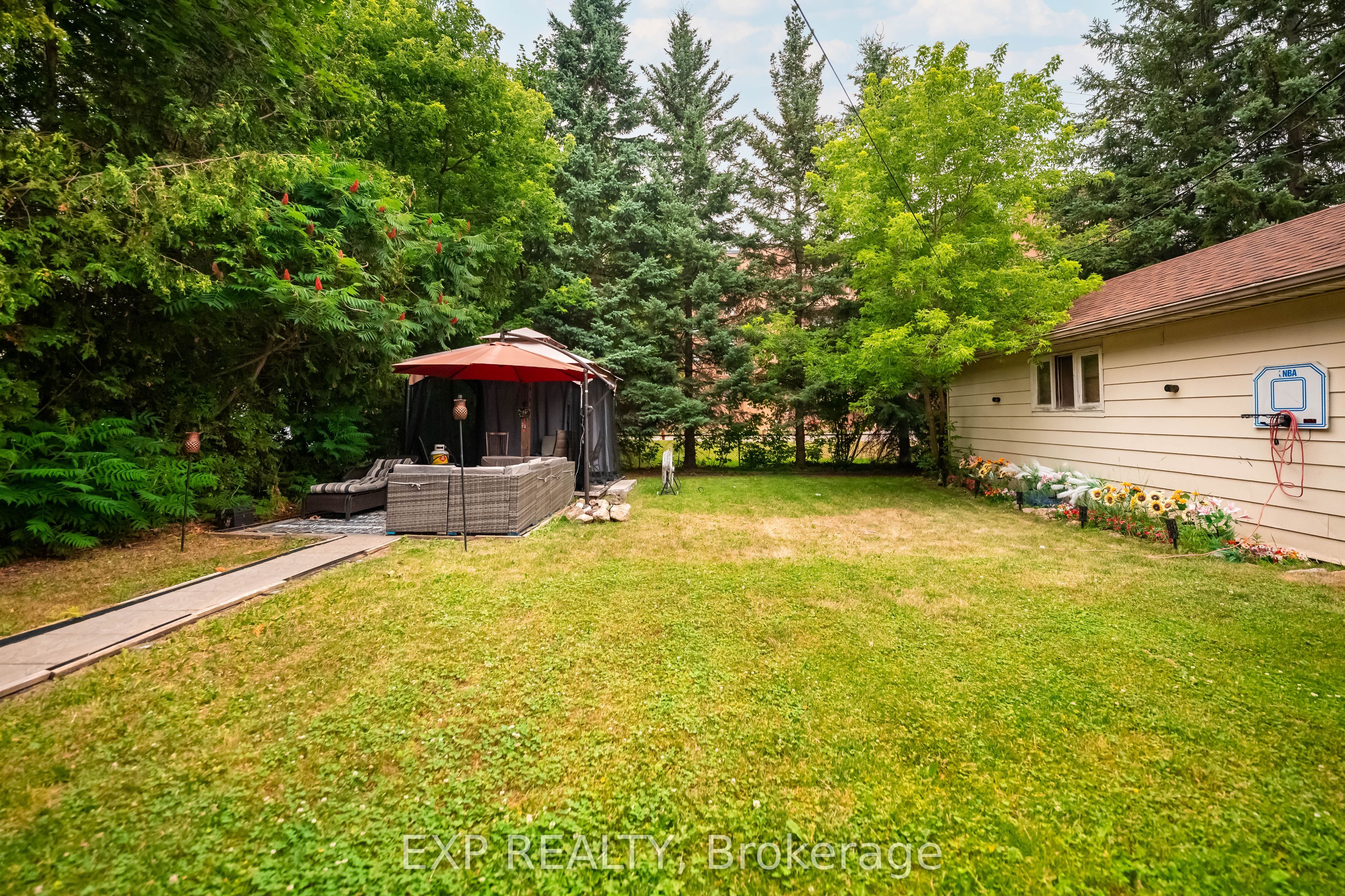 5 Fourth Avenue Property Photo 38