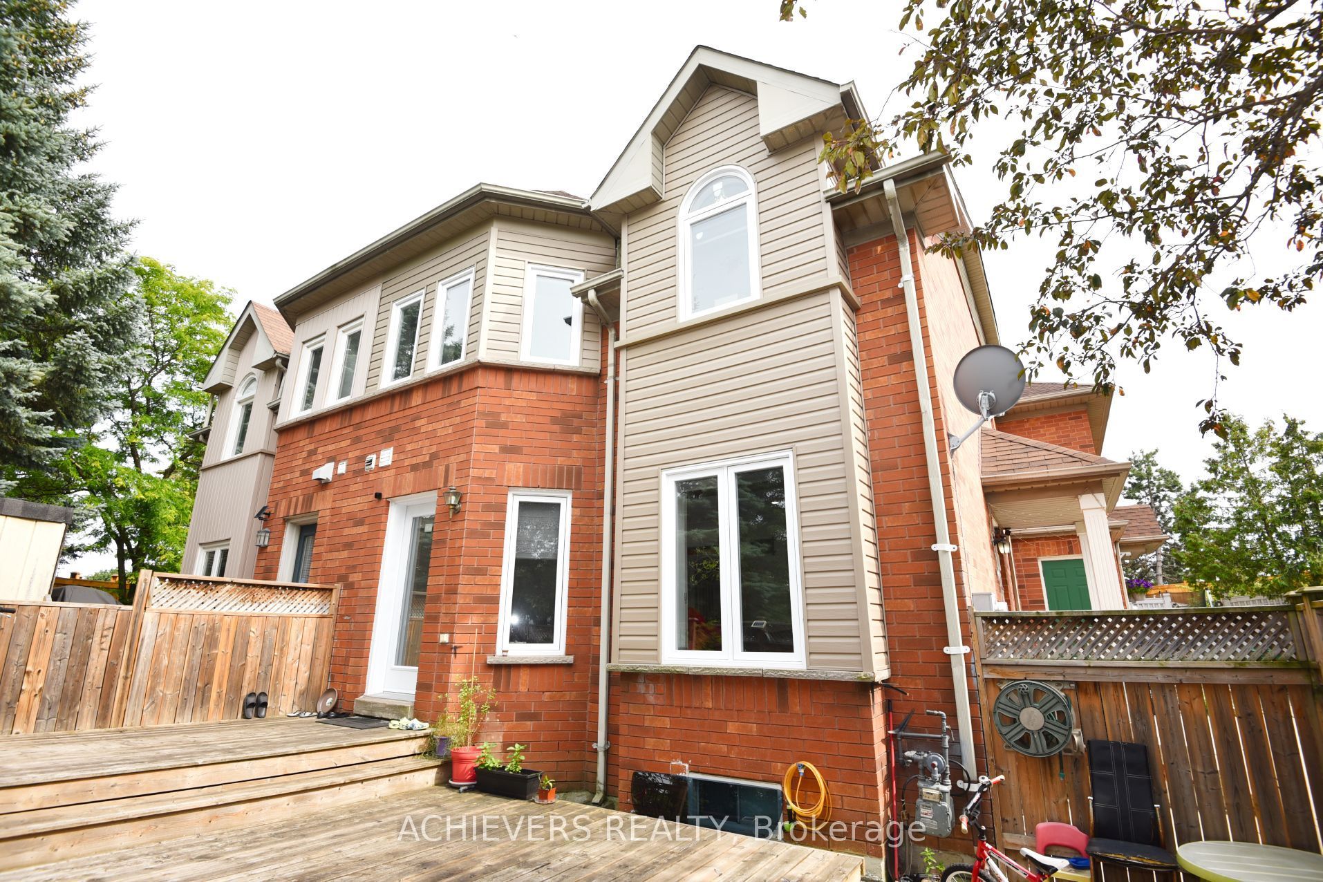 83 Clover Bloom Road Property Photo 1