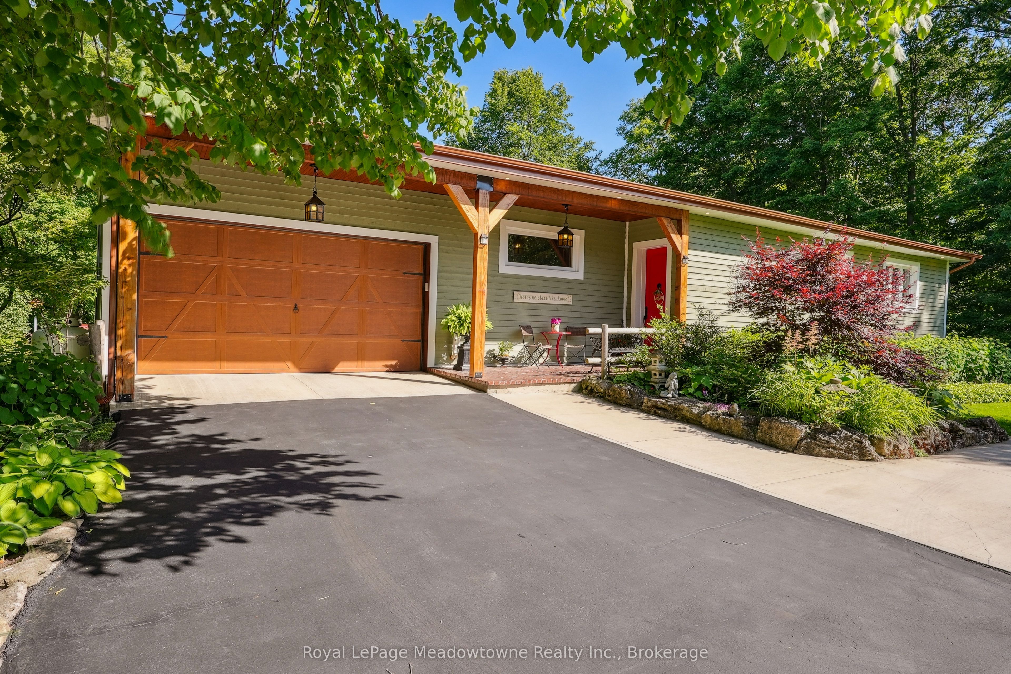 9878 15 Side Road Property Photo 1