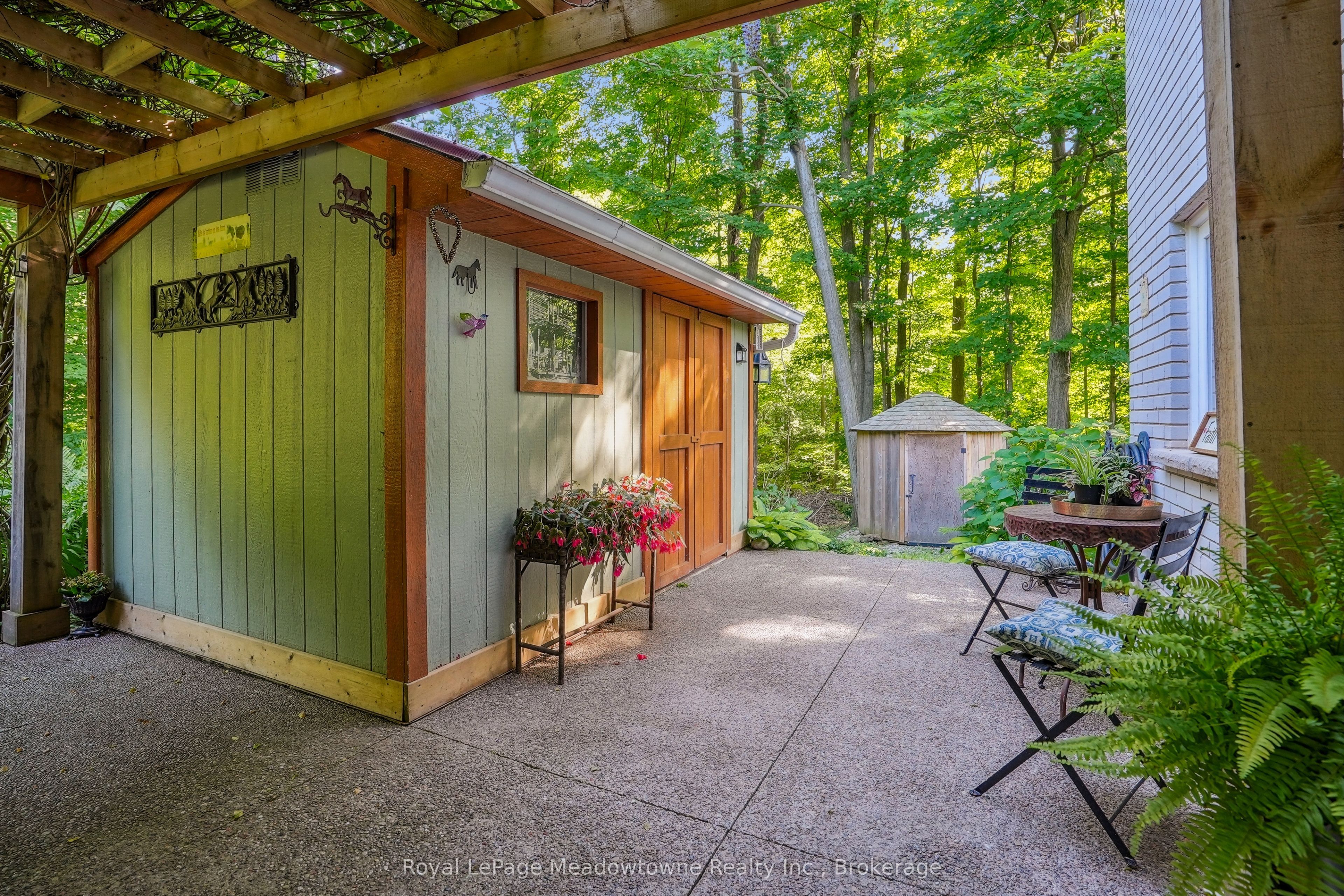 9878 15 Side Road Property Photo 39