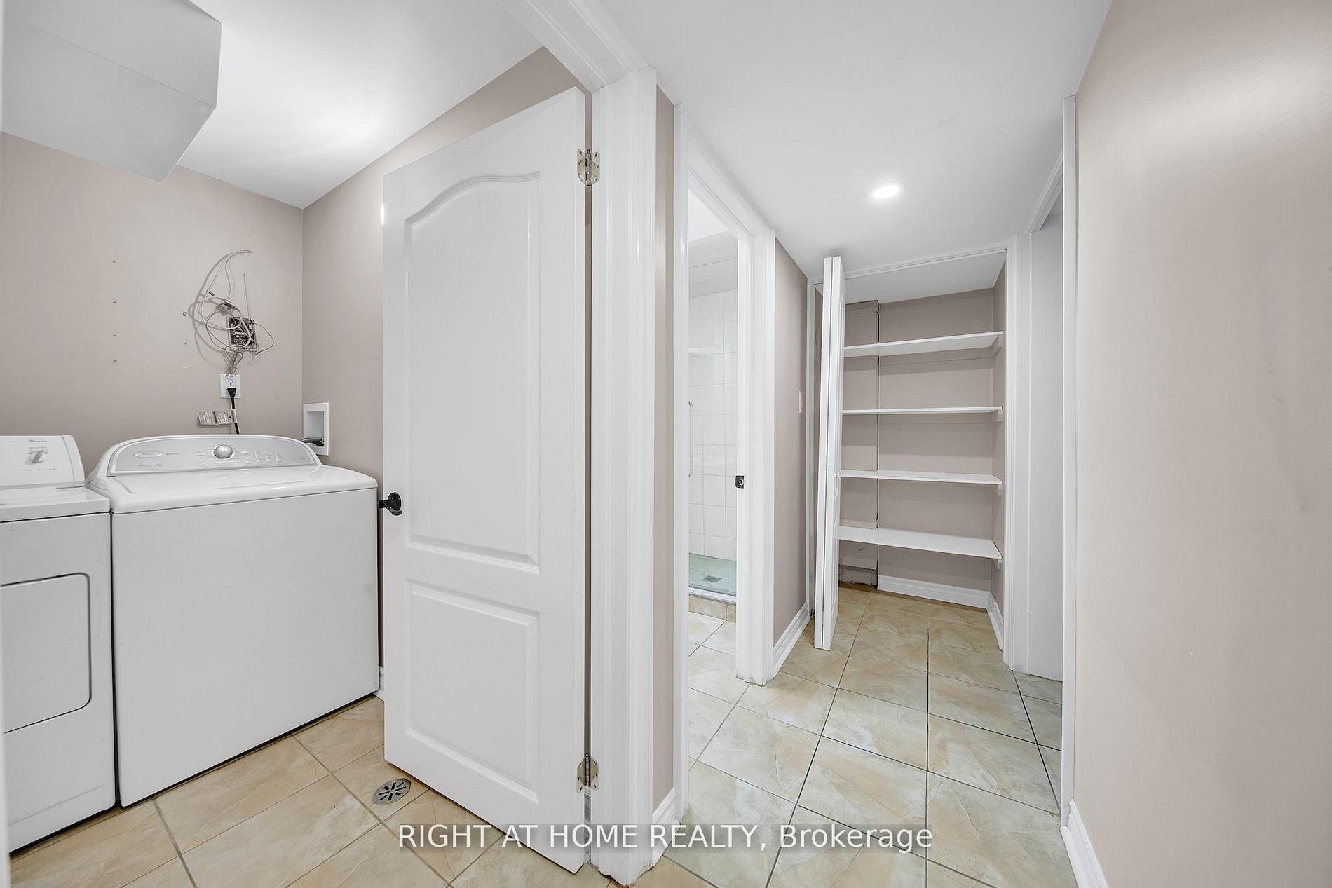 19 Wall Avenue Basement Property Photo 12