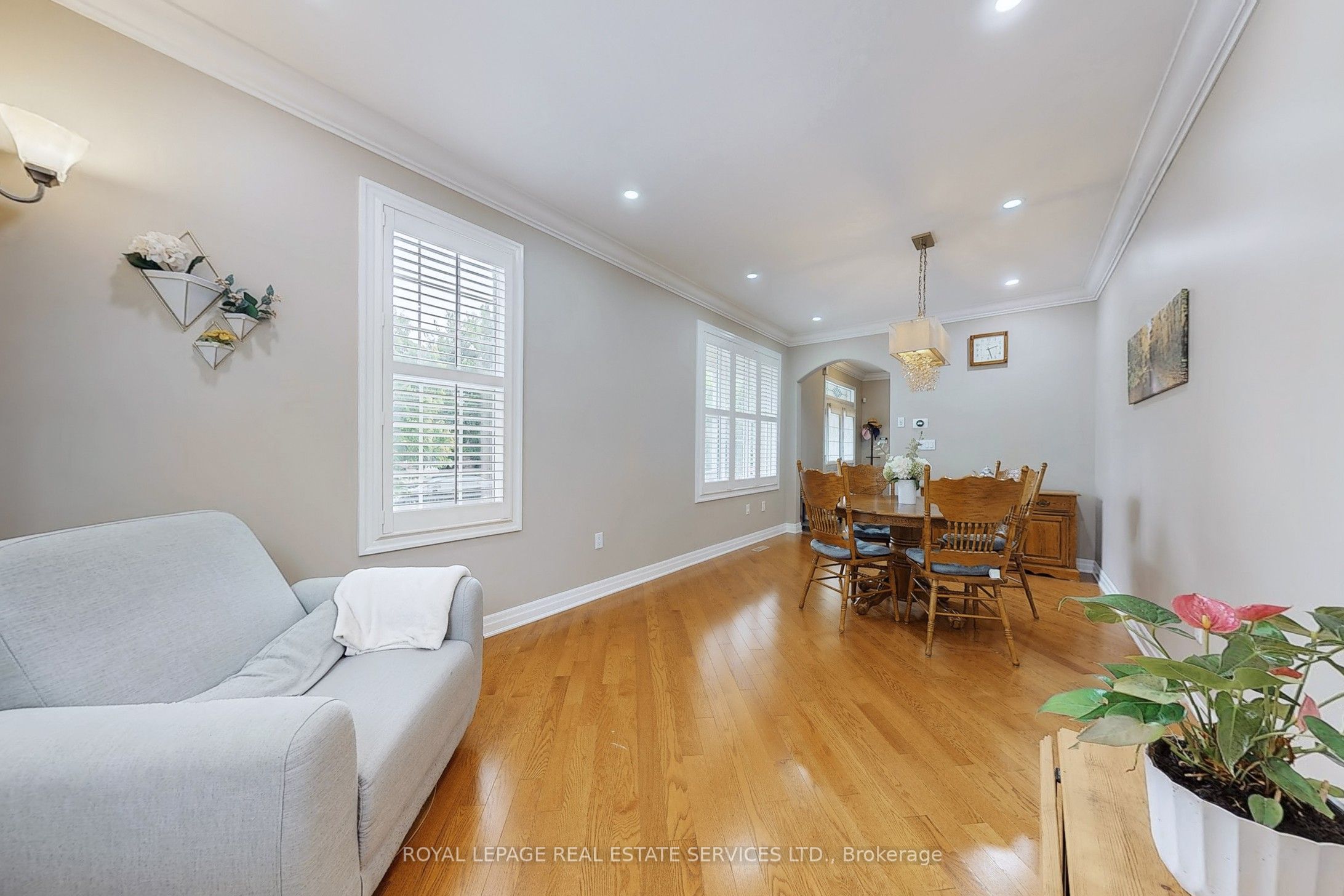 659 Hood Terrace Property Photo 8