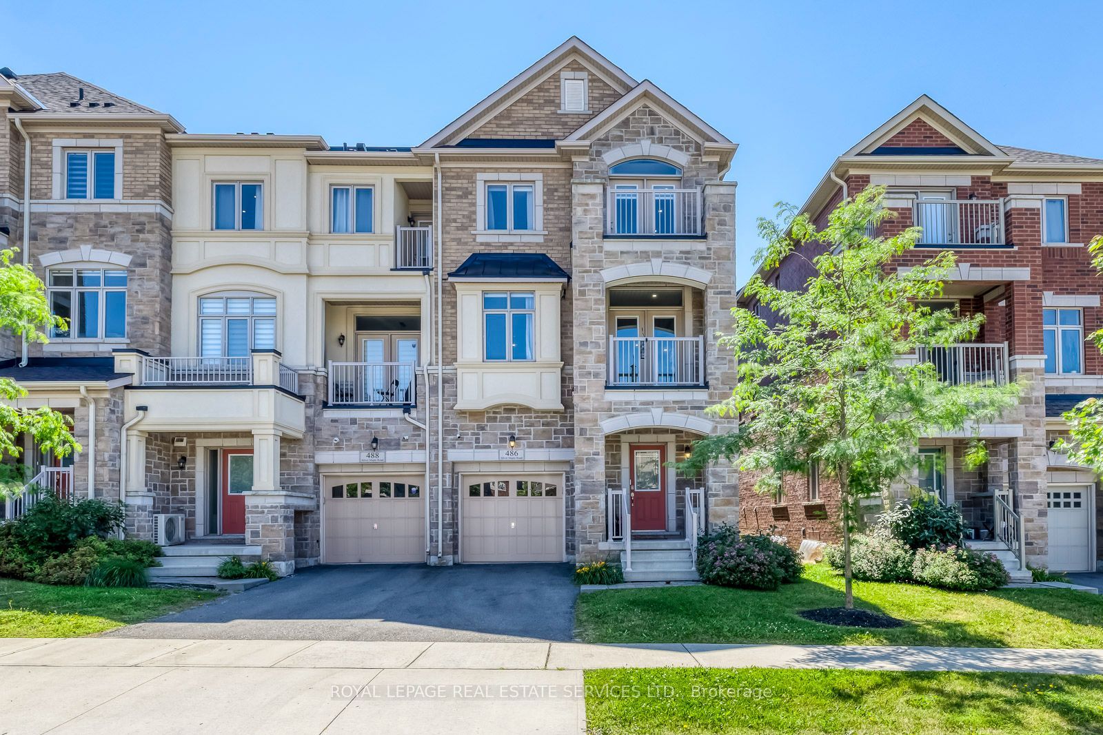 486 Silver Maple Road Property Photo 1