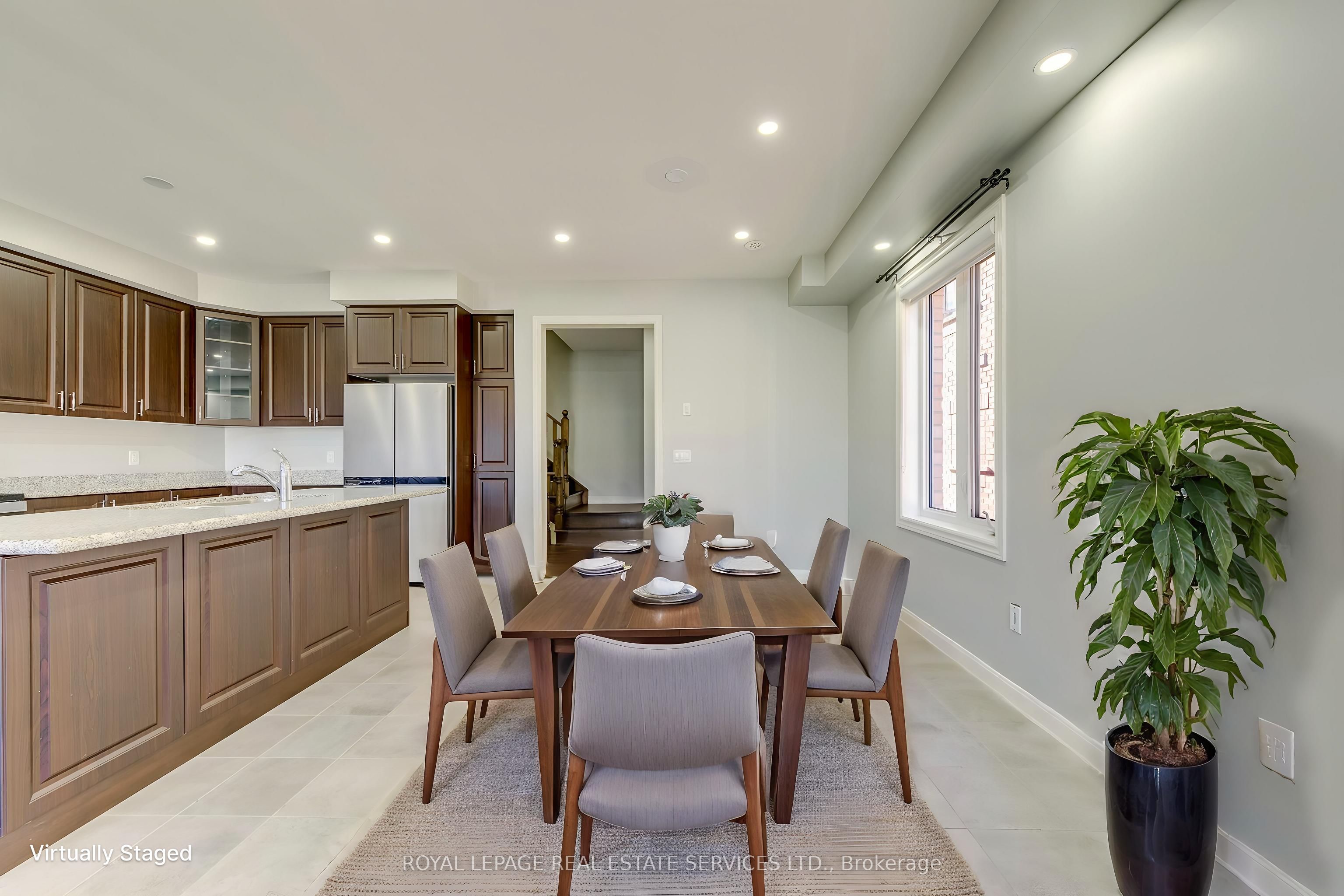 486 Silver Maple Road Property Photo 14