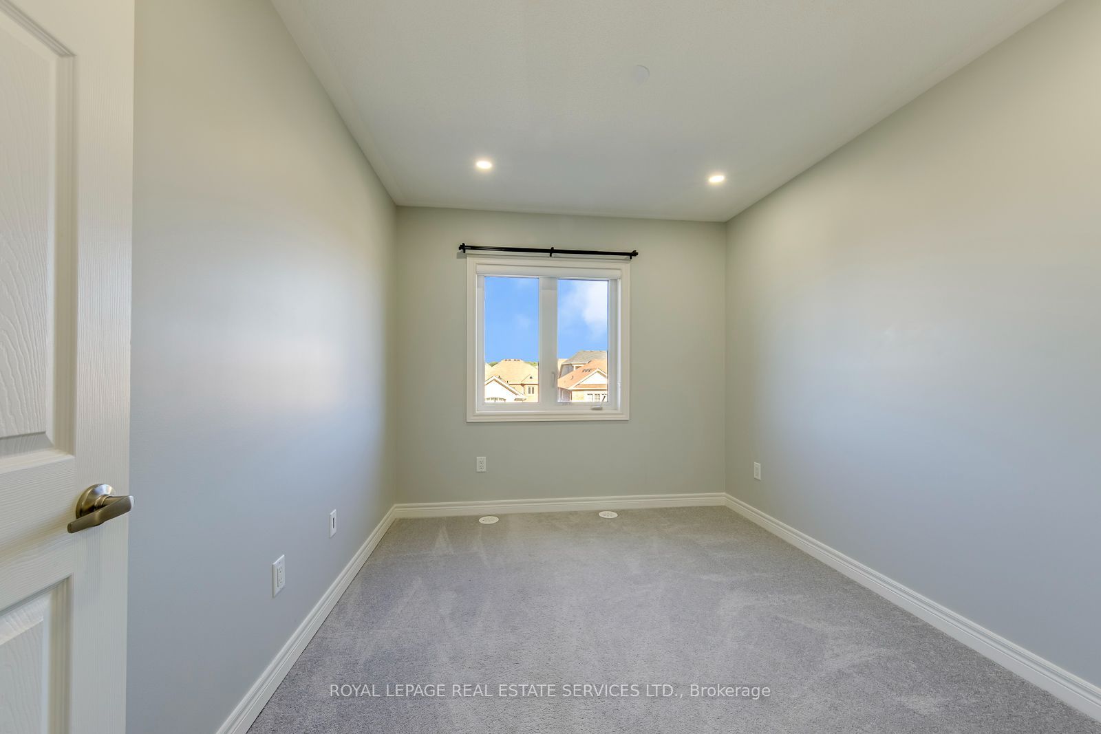 486 Silver Maple Road Property Photo 35