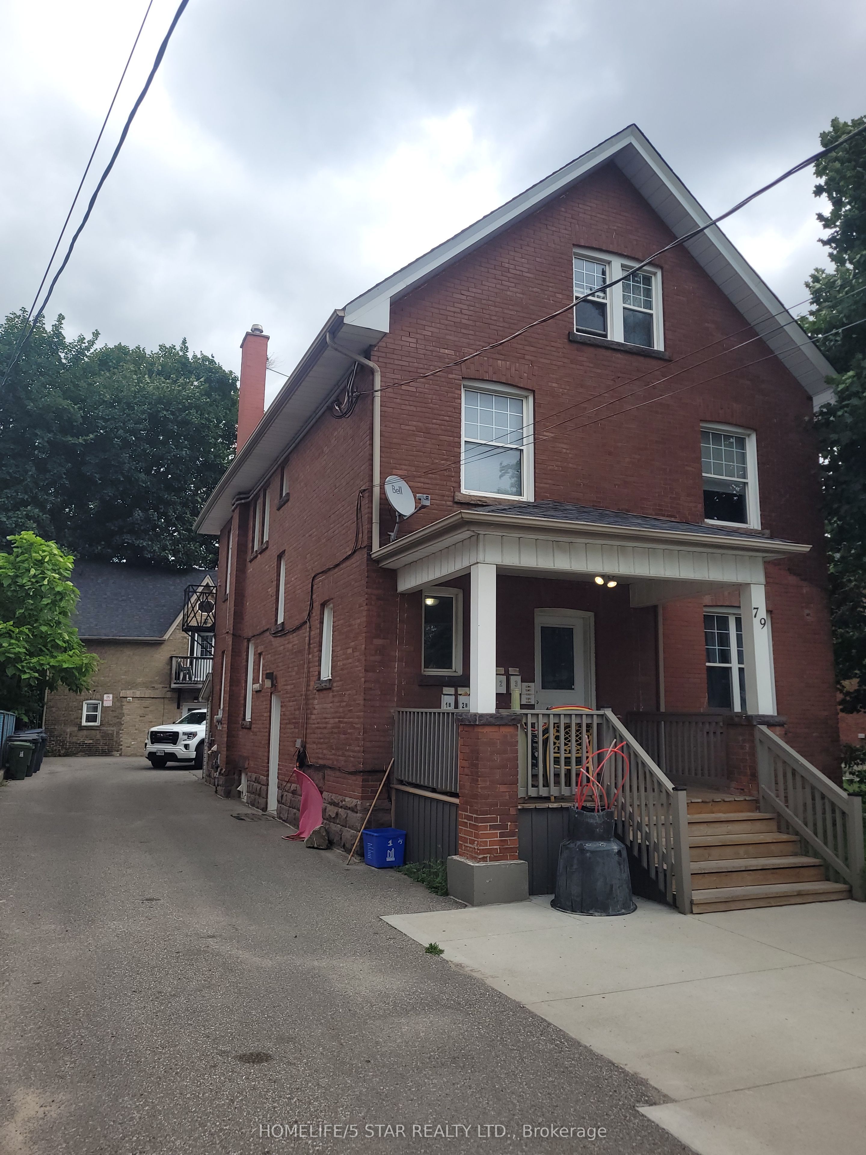 79 Rosemount Avenue Apt B Property Photo 1