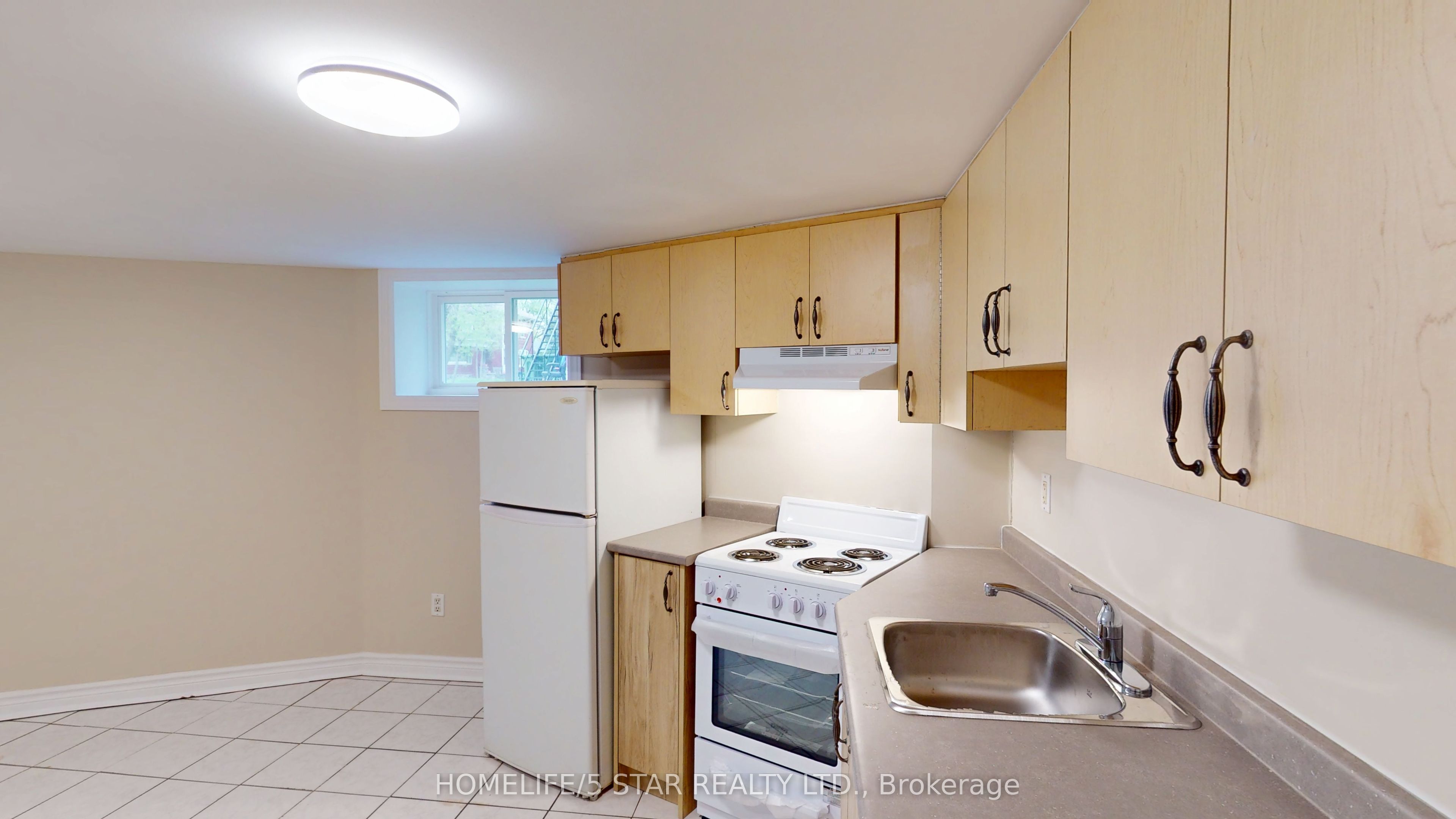 79 Rosemount Avenue Apt B Property Photo 2