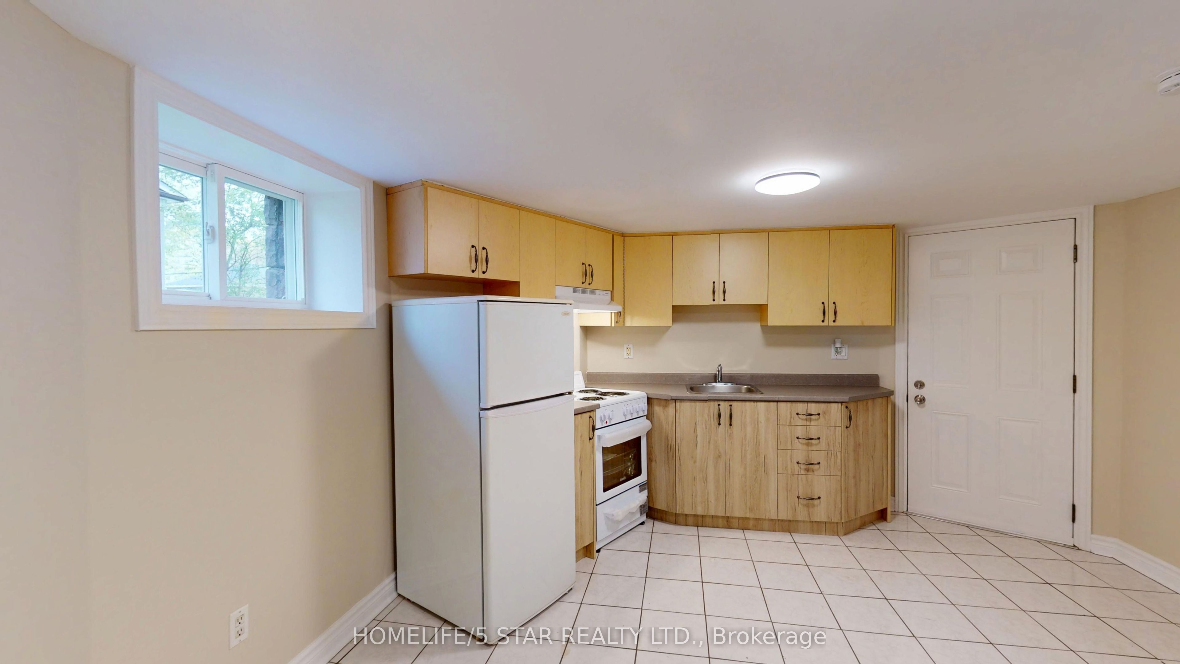 79 Rosemount Avenue Apt B Property Photo 5