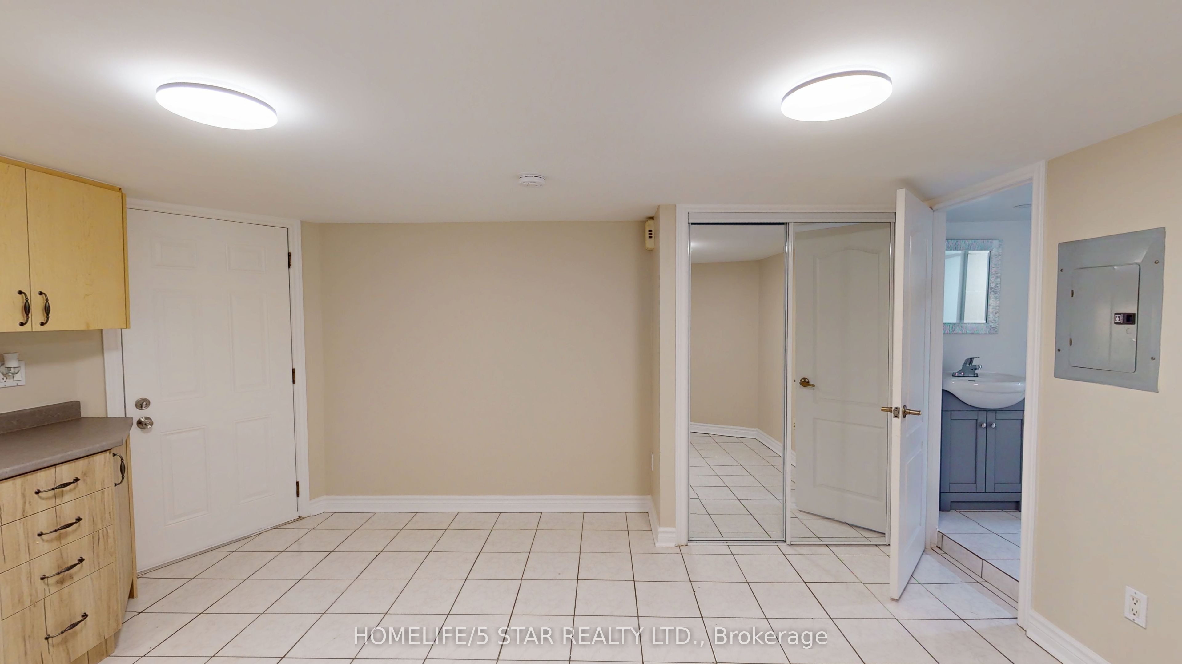 79 Rosemount Avenue Apt B Property Photo 10