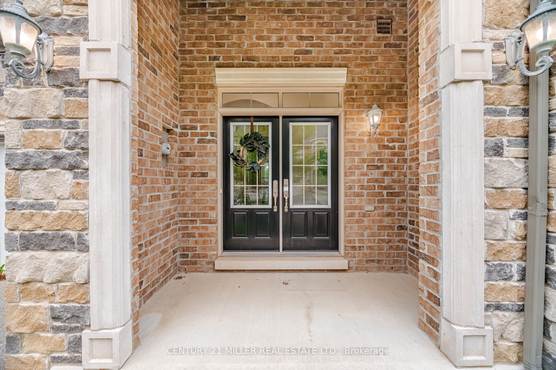 2455 Village Common Property Photo 3
