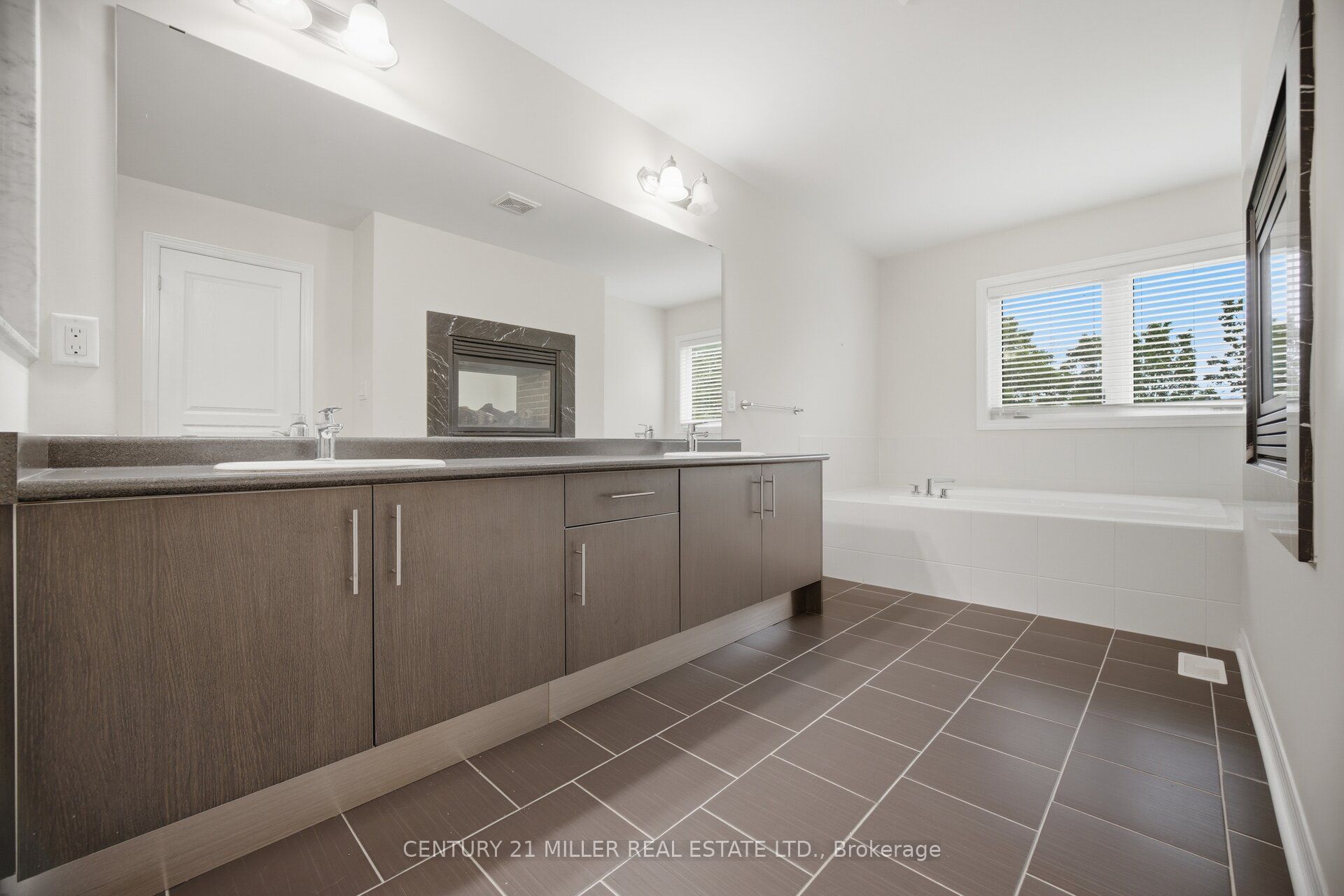 2455 Village Common Property Photo 28
