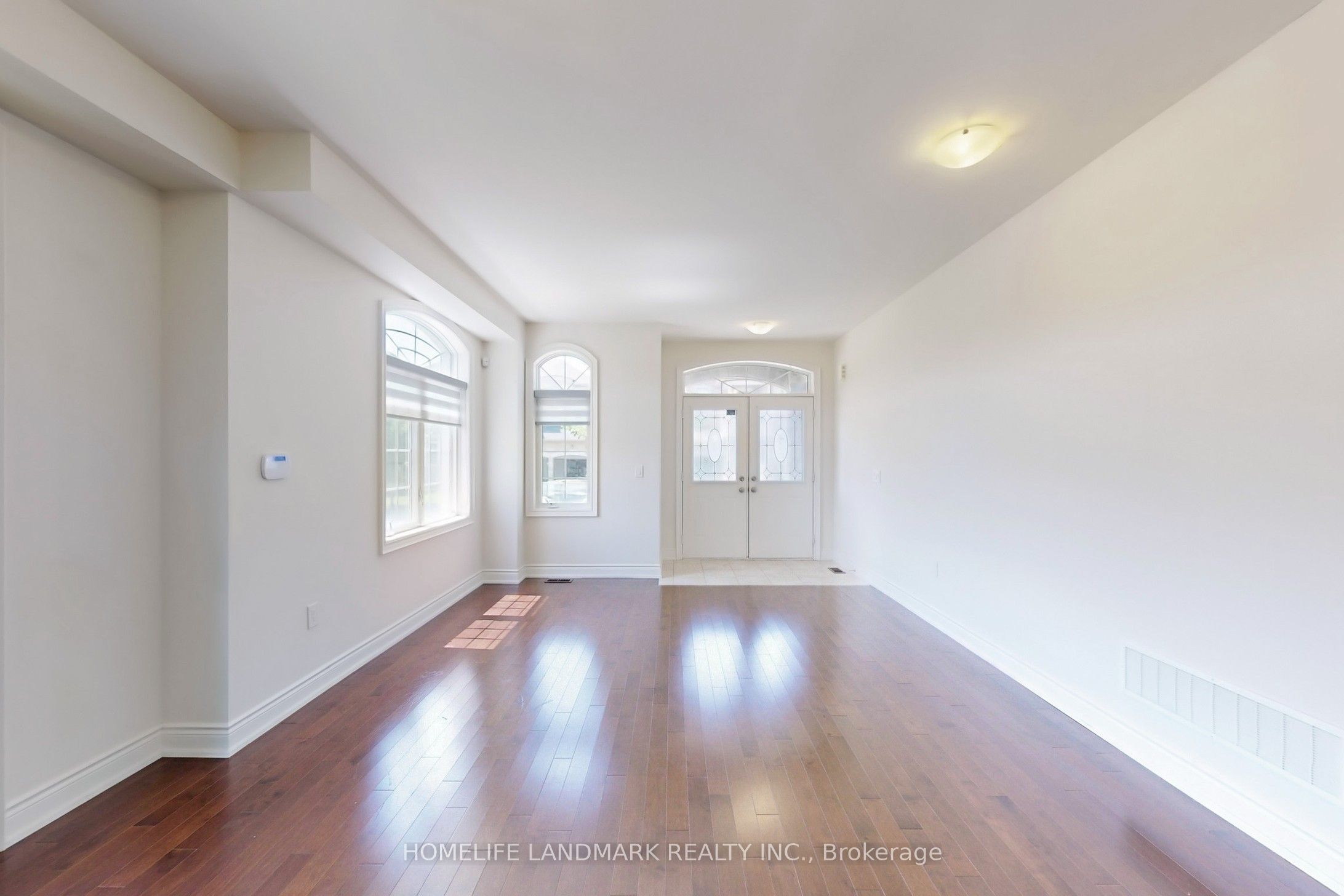 1533 Devine Point Property Photo 8