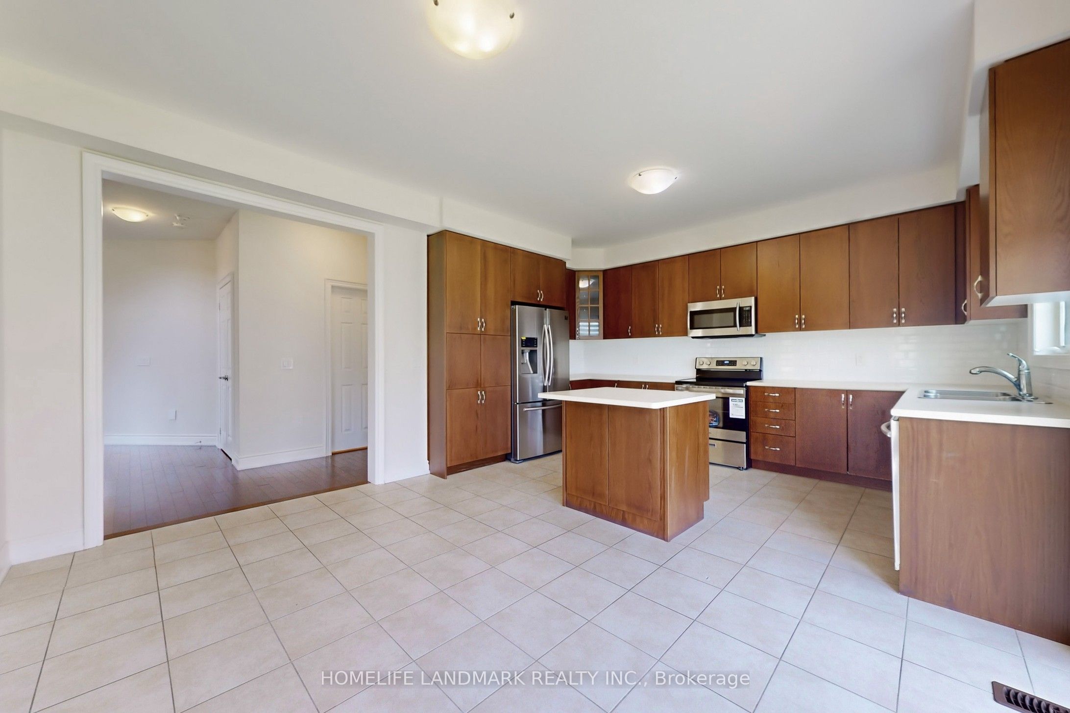 1533 Devine Point Property Photo 12