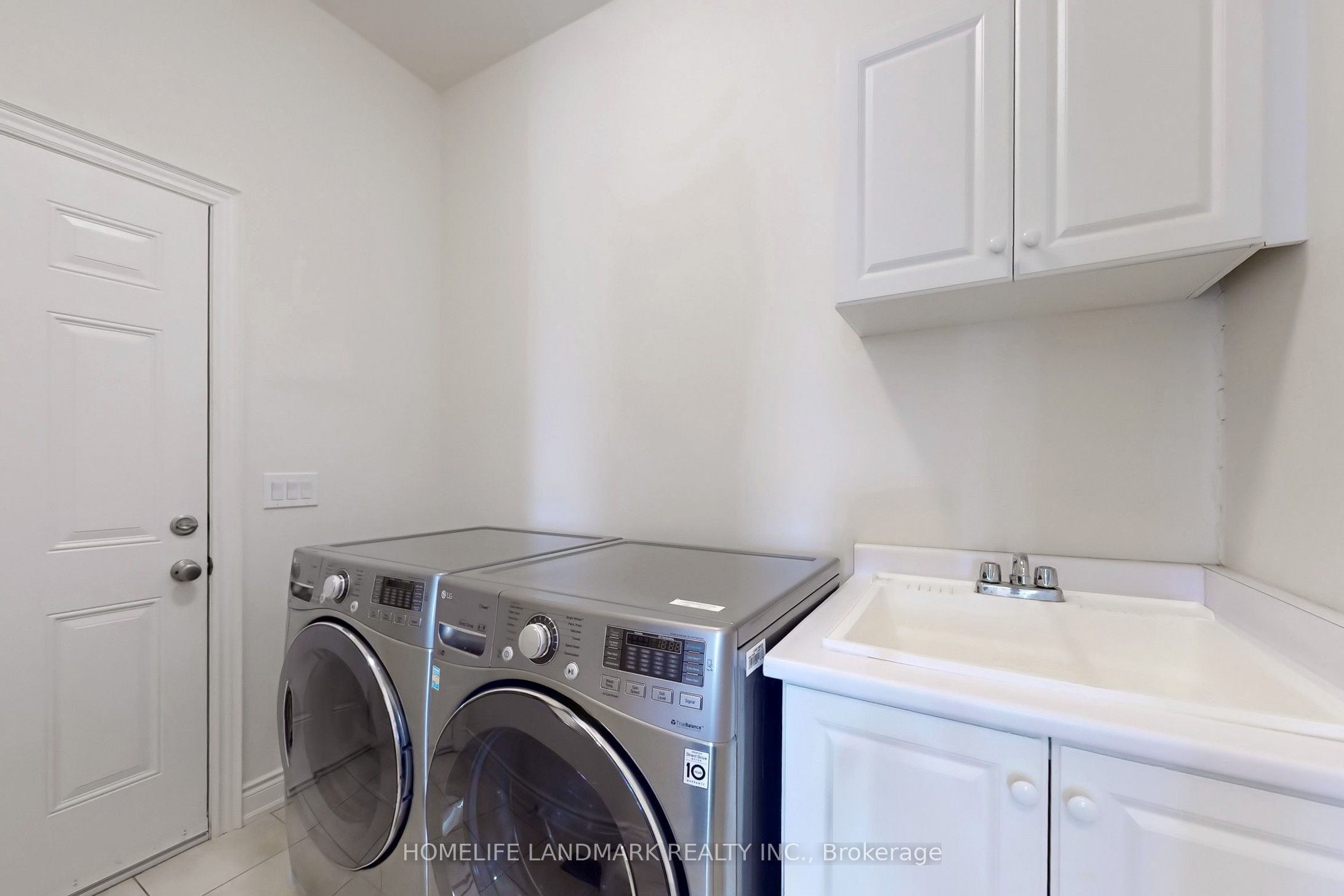 1533 Devine Point Property Photo 25