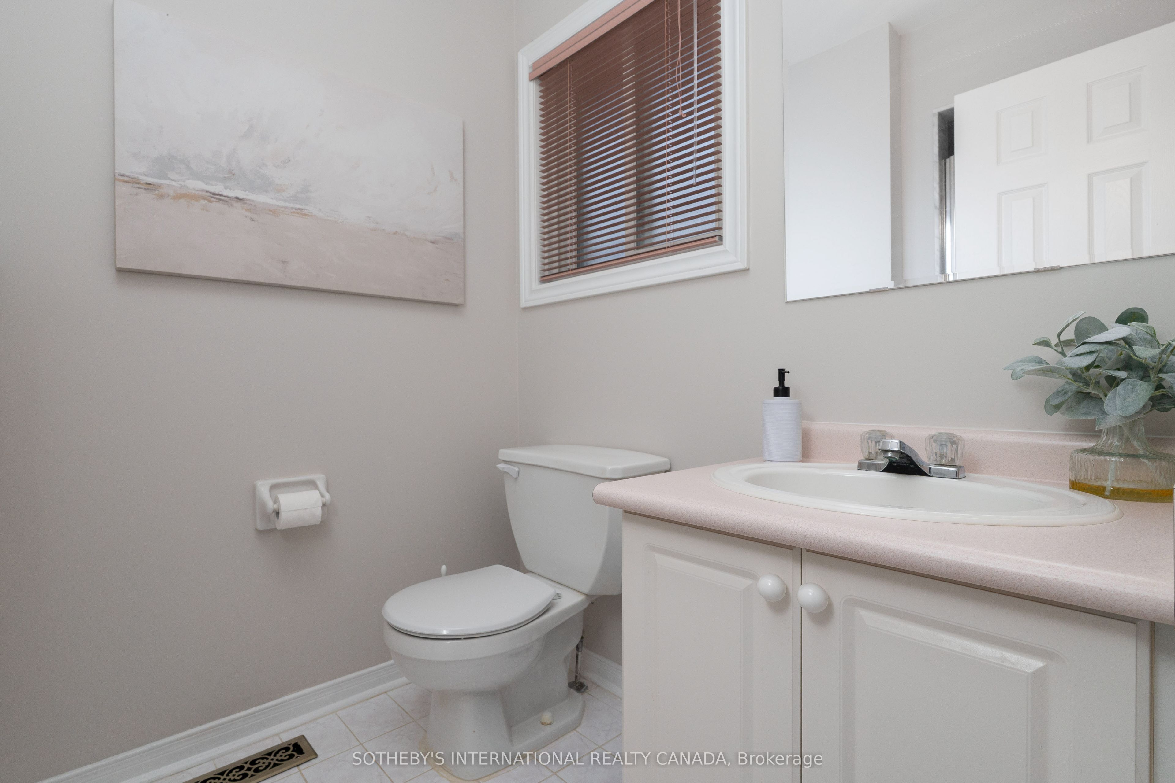 5550 Middleport Crescent N Property Photo 31