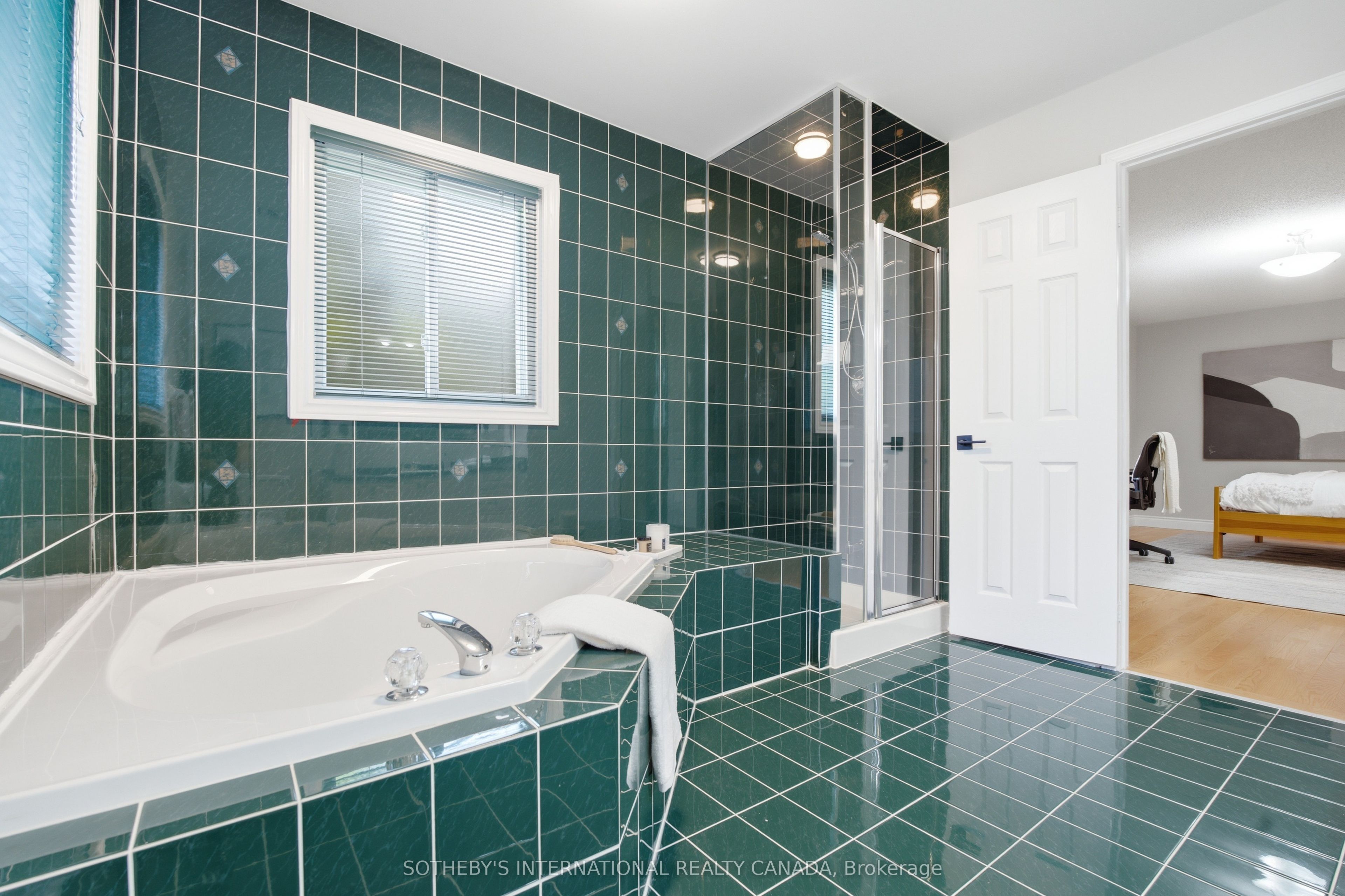 5550 Middleport Crescent N Property Photo 34