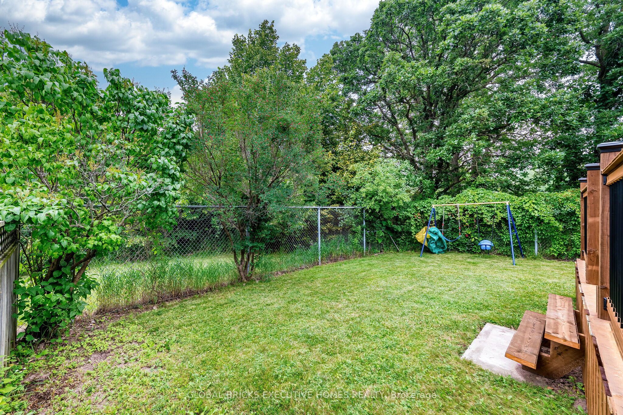 2150 Hunt Crescent Property Photo 44