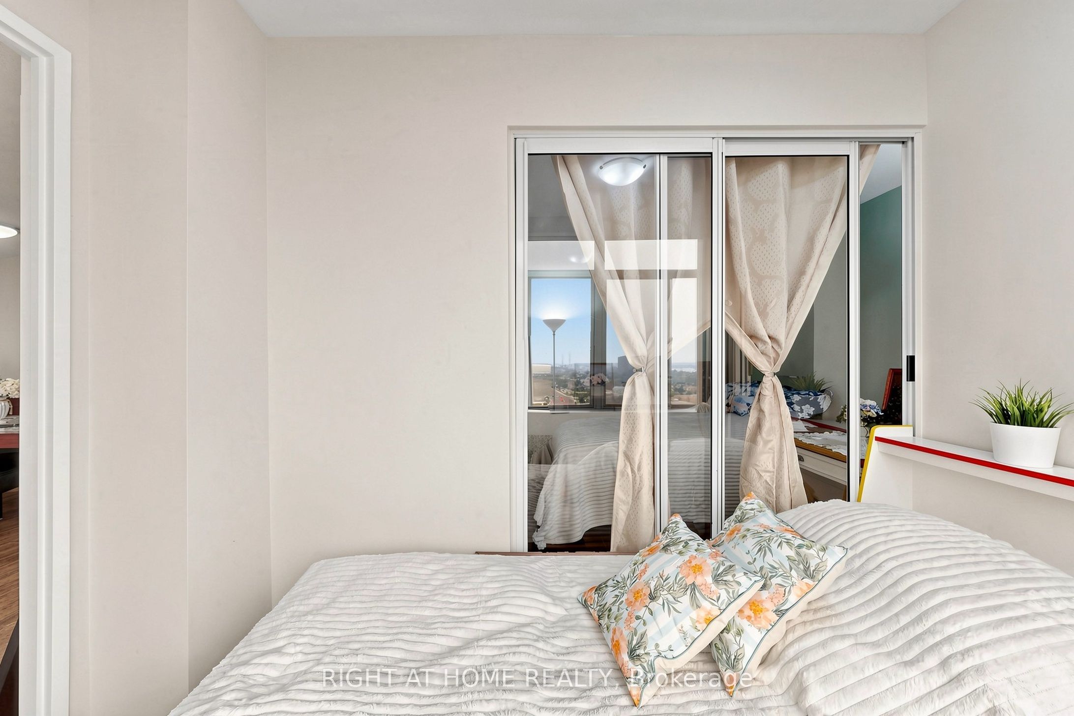 300 Webb Drive Ph9 Property Photo 15