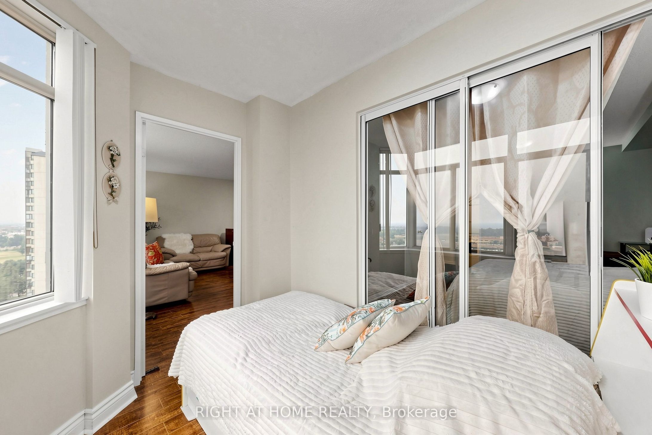 300 Webb Drive Ph9 Property Photo 16