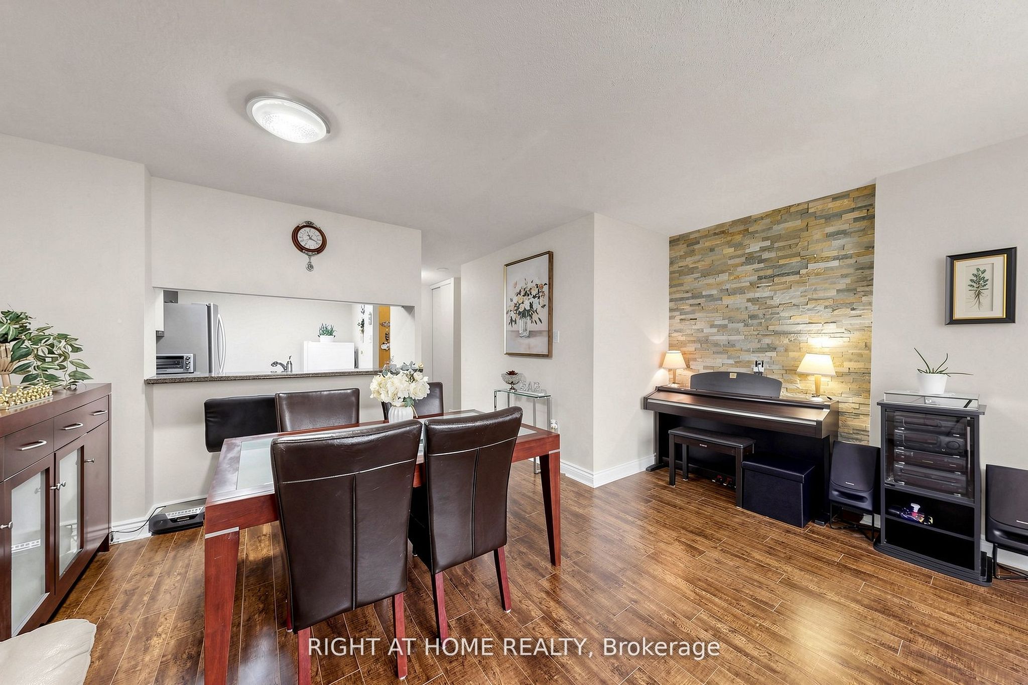 300 Webb Drive Ph9 Property Photo 20