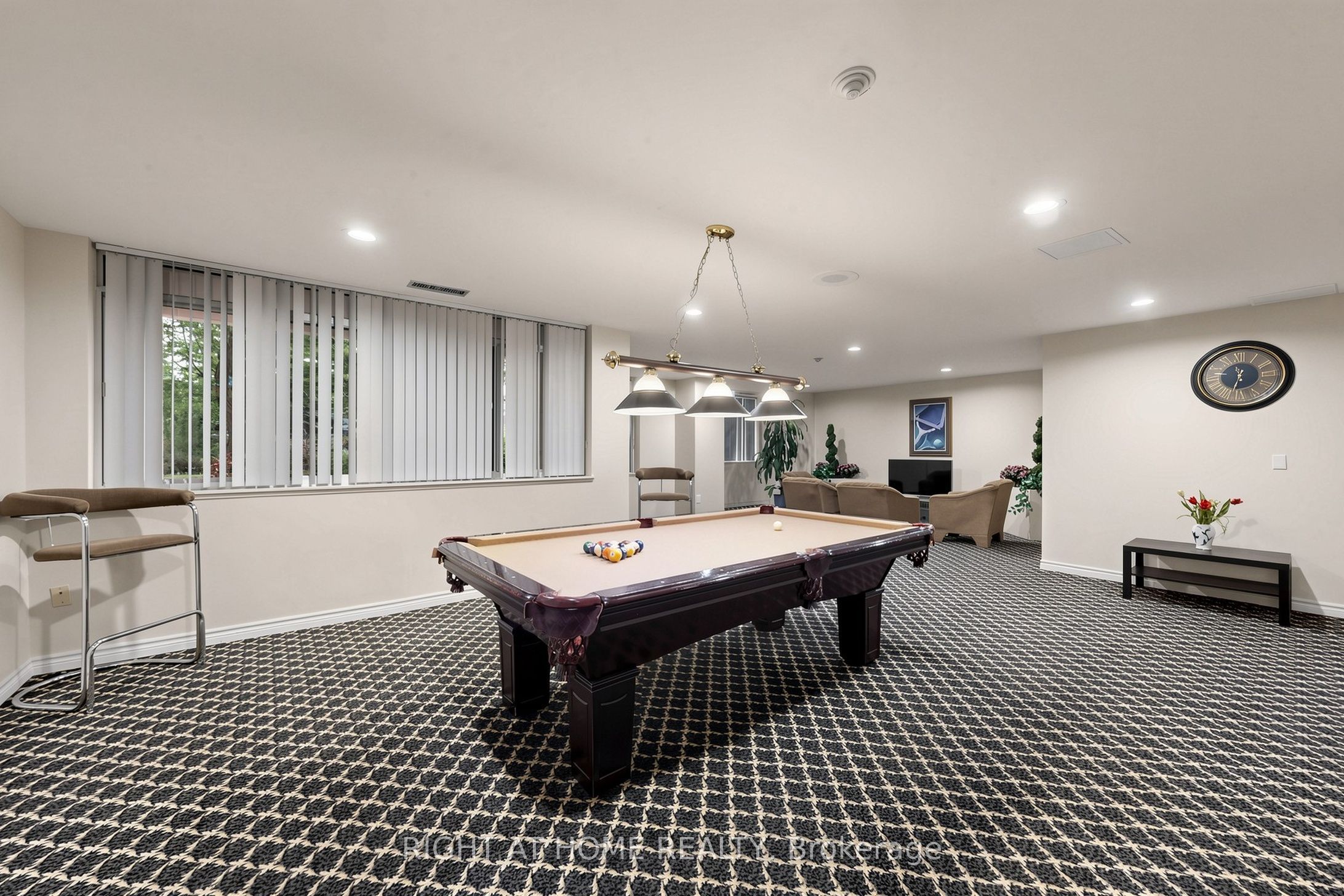 300 Webb Drive Ph9 Property Photo 29