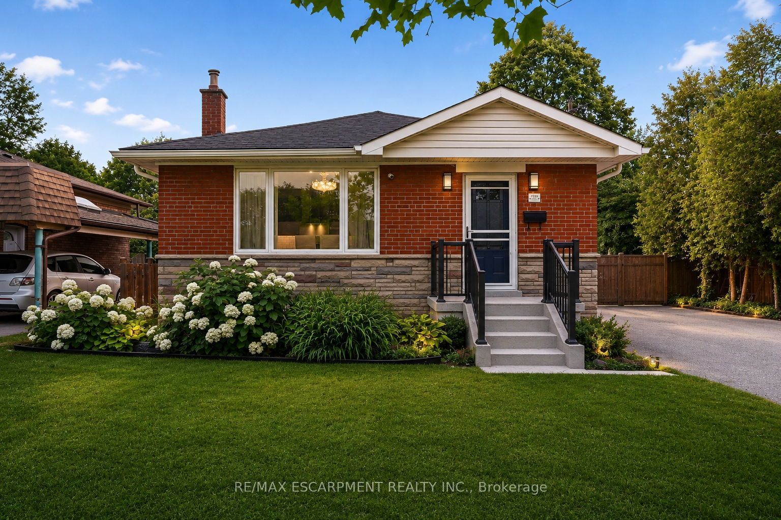 715 Drury Lane Property Photo 1