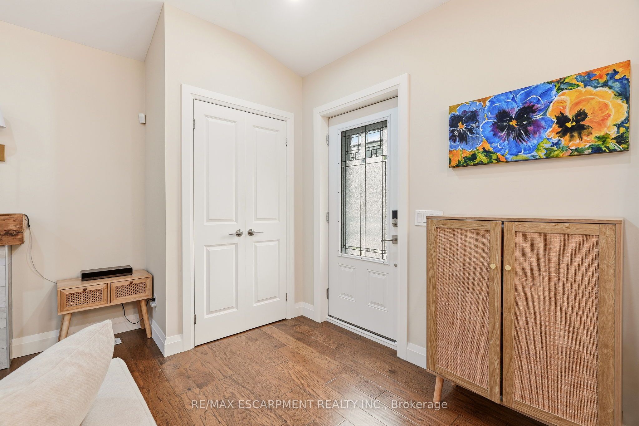 715 Drury Lane Property Photo 3