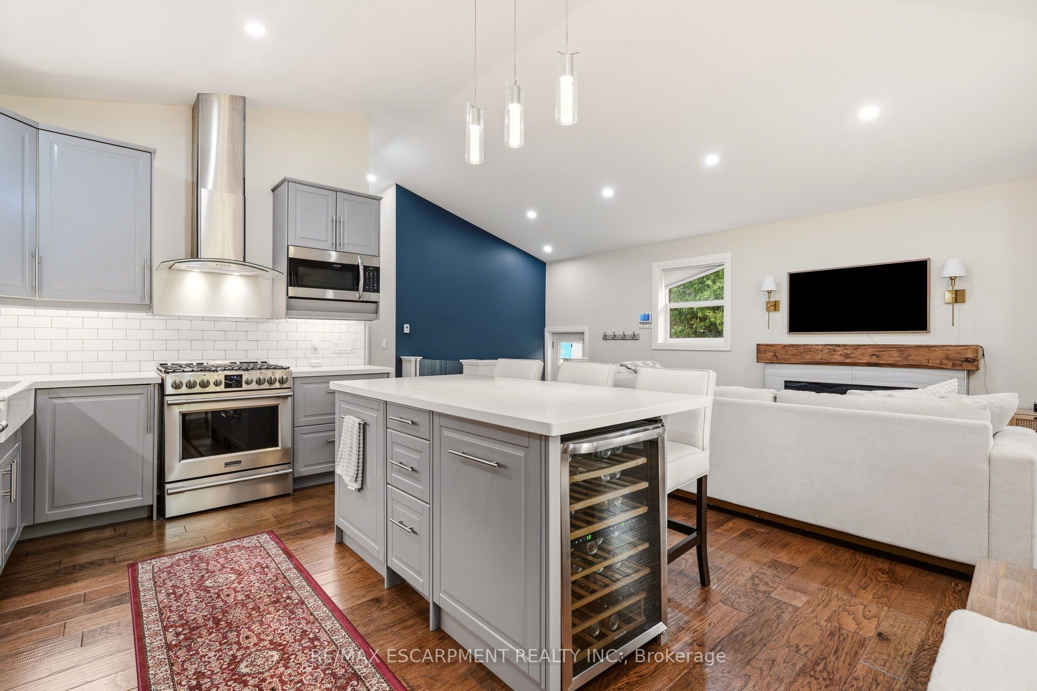715 Drury Lane Property Photo 11