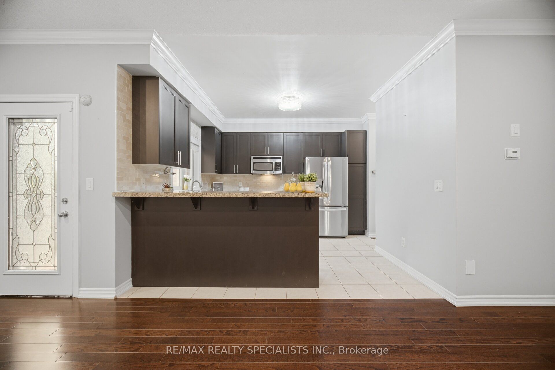 227 Minto Crescent Property Photo 18