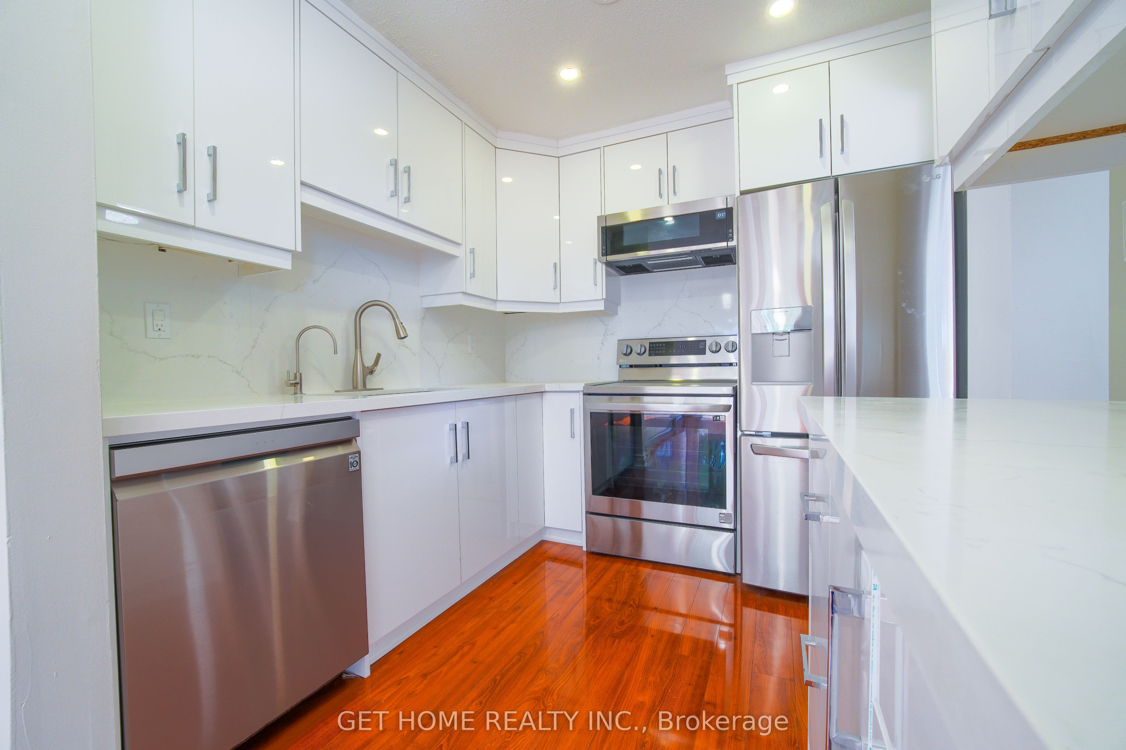2185 Fairchild Boulevard #23 Property Photo 9