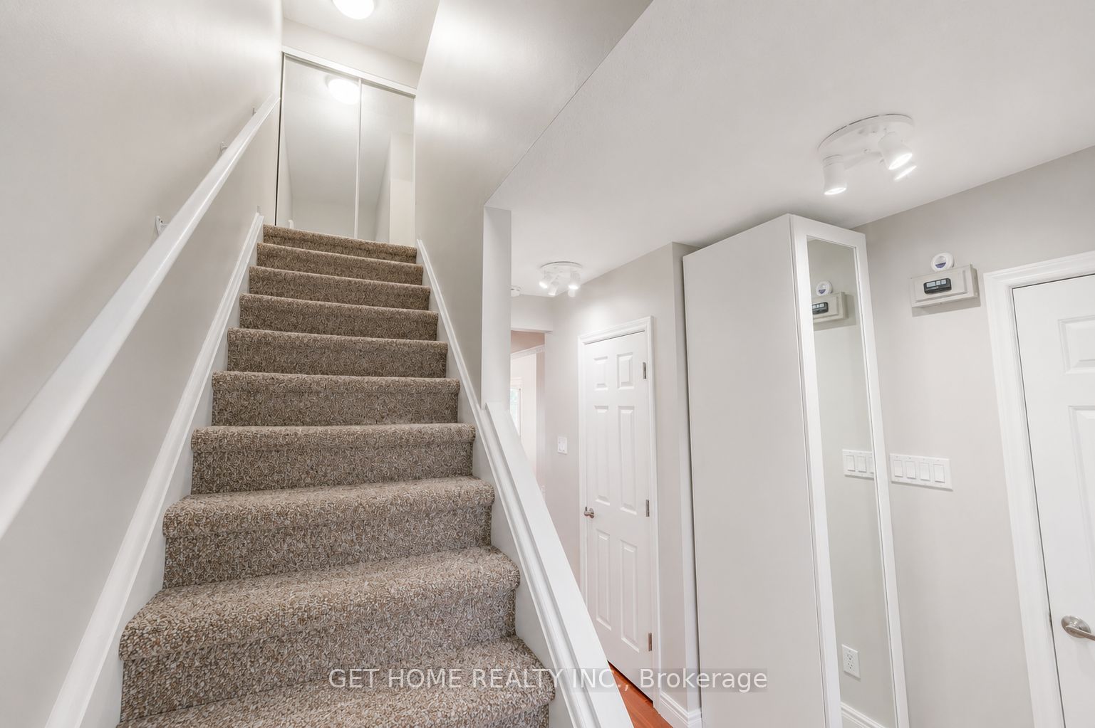 2185 Fairchild Boulevard #23 Property Photo 12