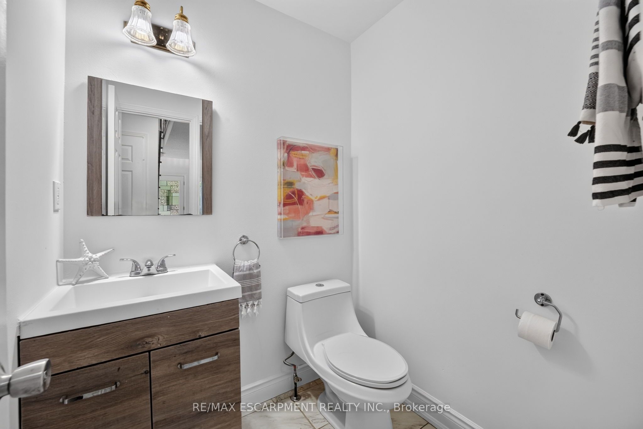 2450 Overton Drive Property Photo 11