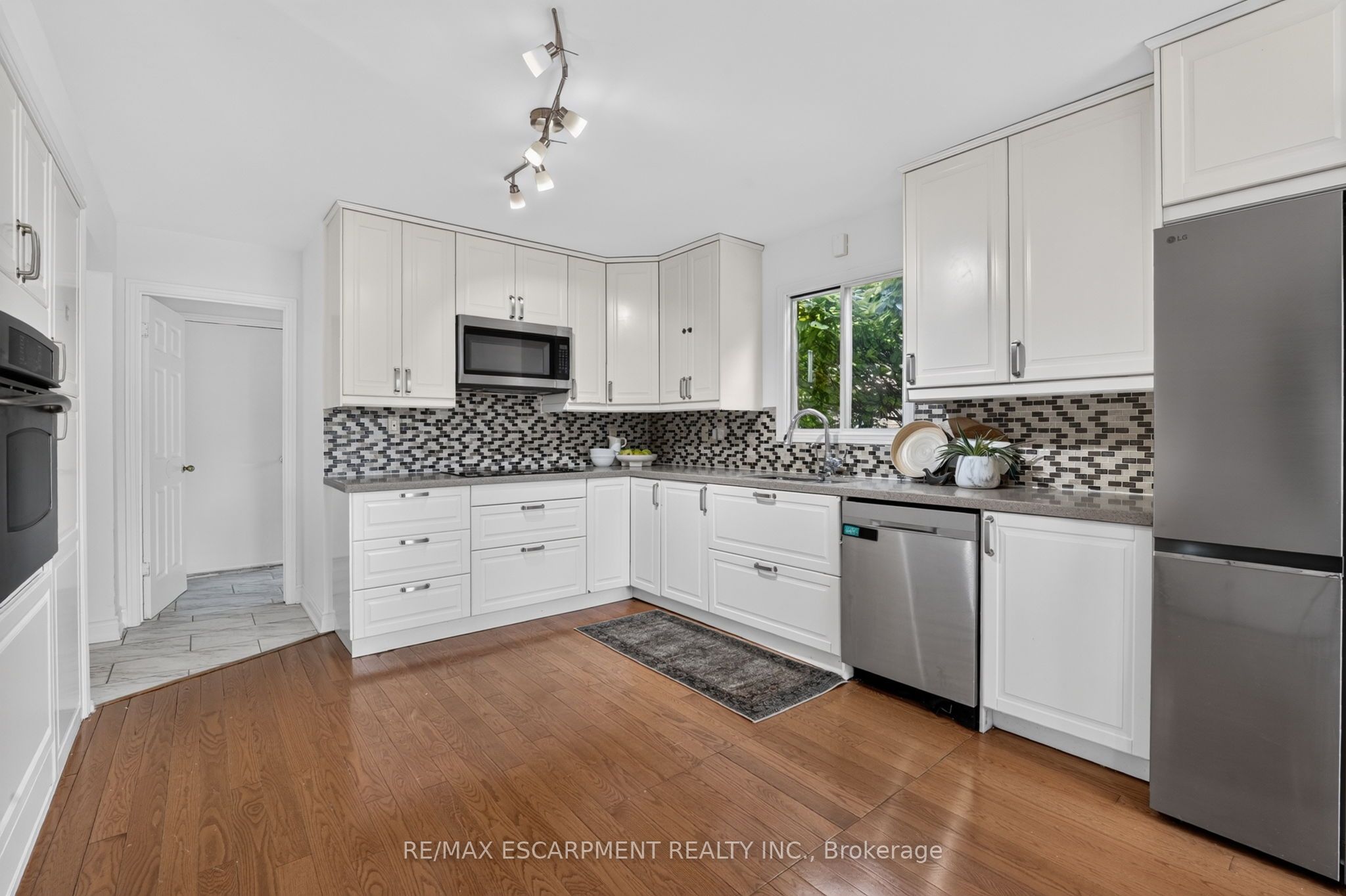 2450 Overton Drive Property Photo 15