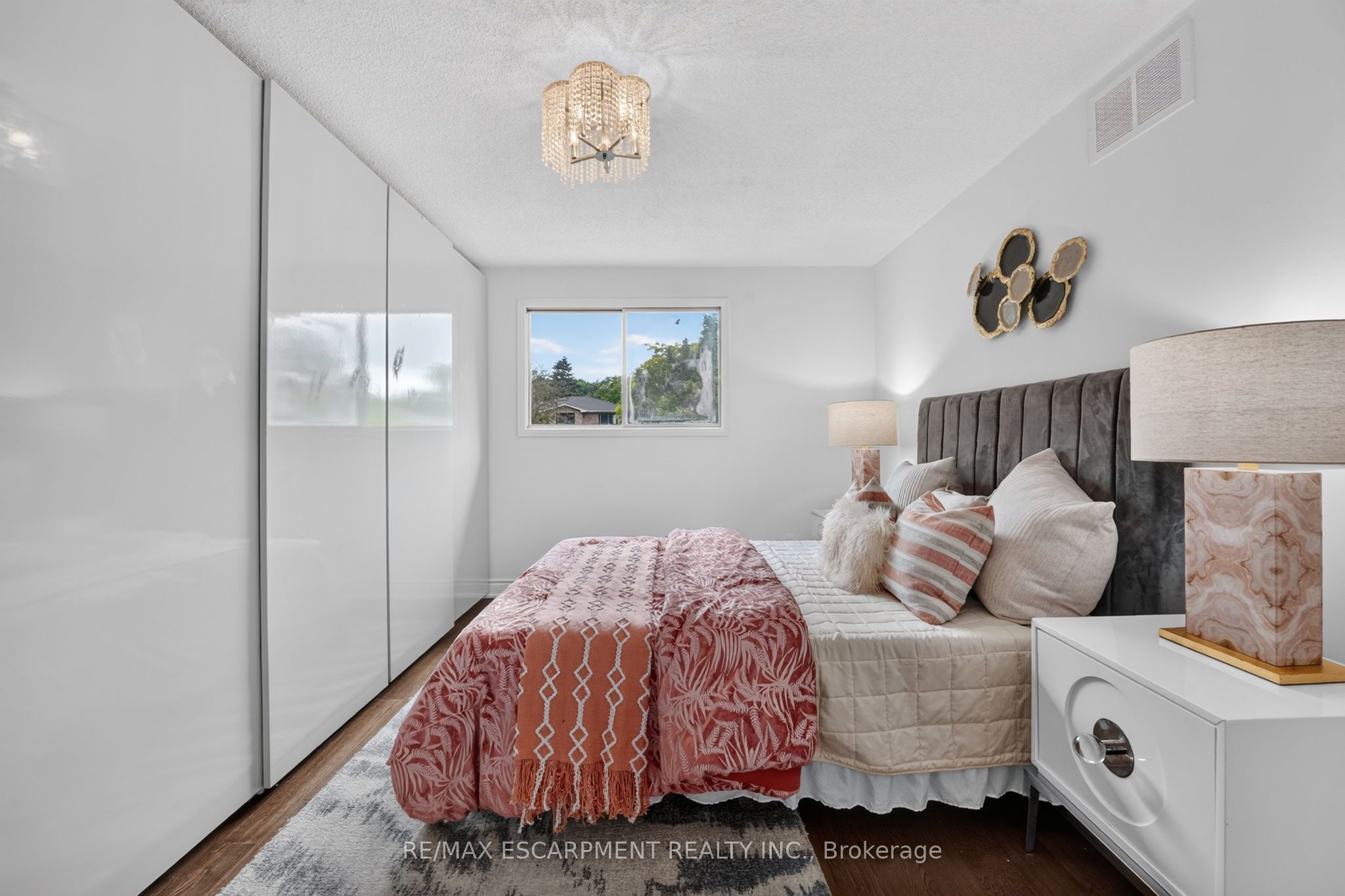 2450 Overton Drive Property Photo 25