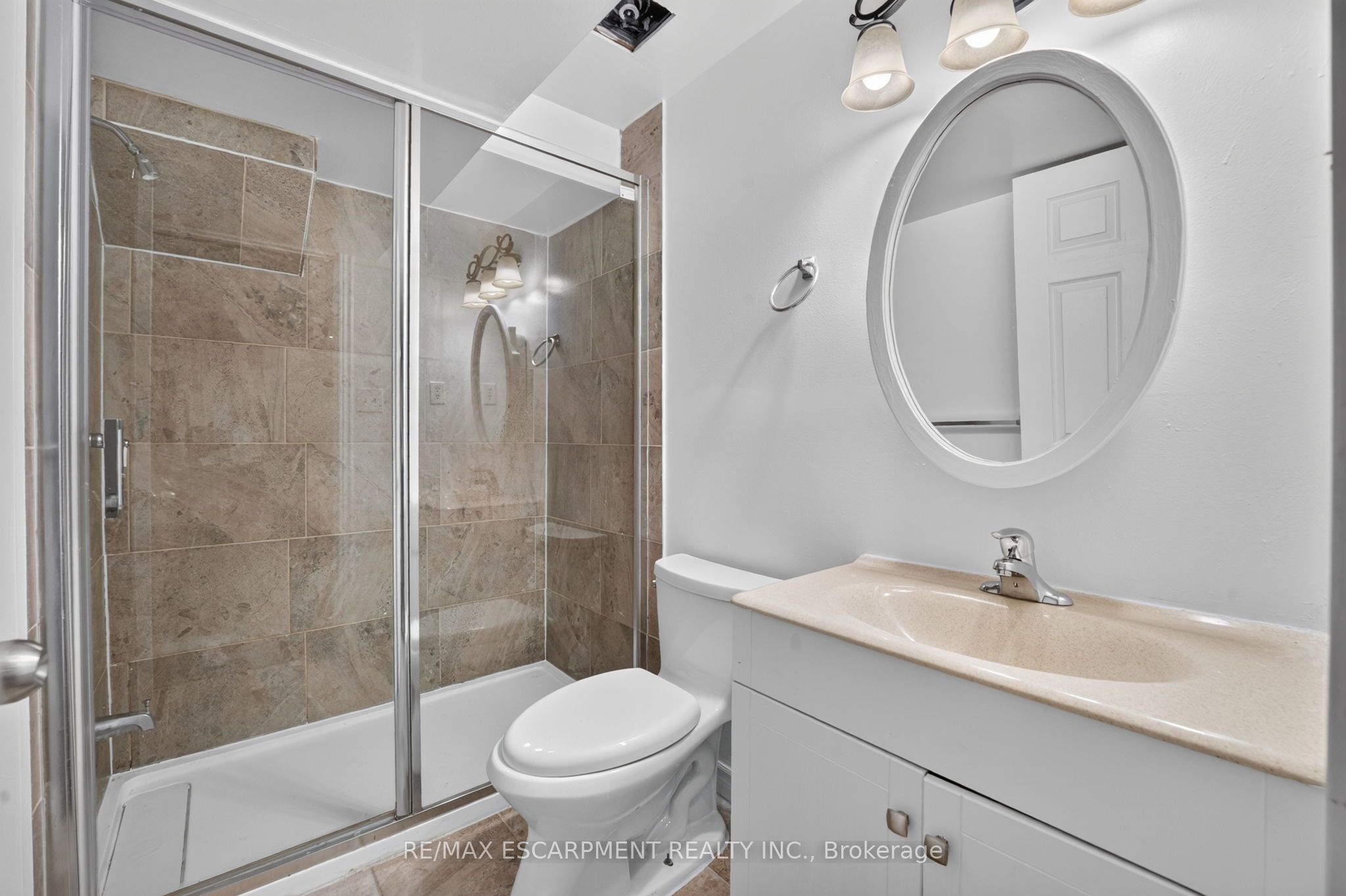 2450 Overton Drive Property Photo 39
