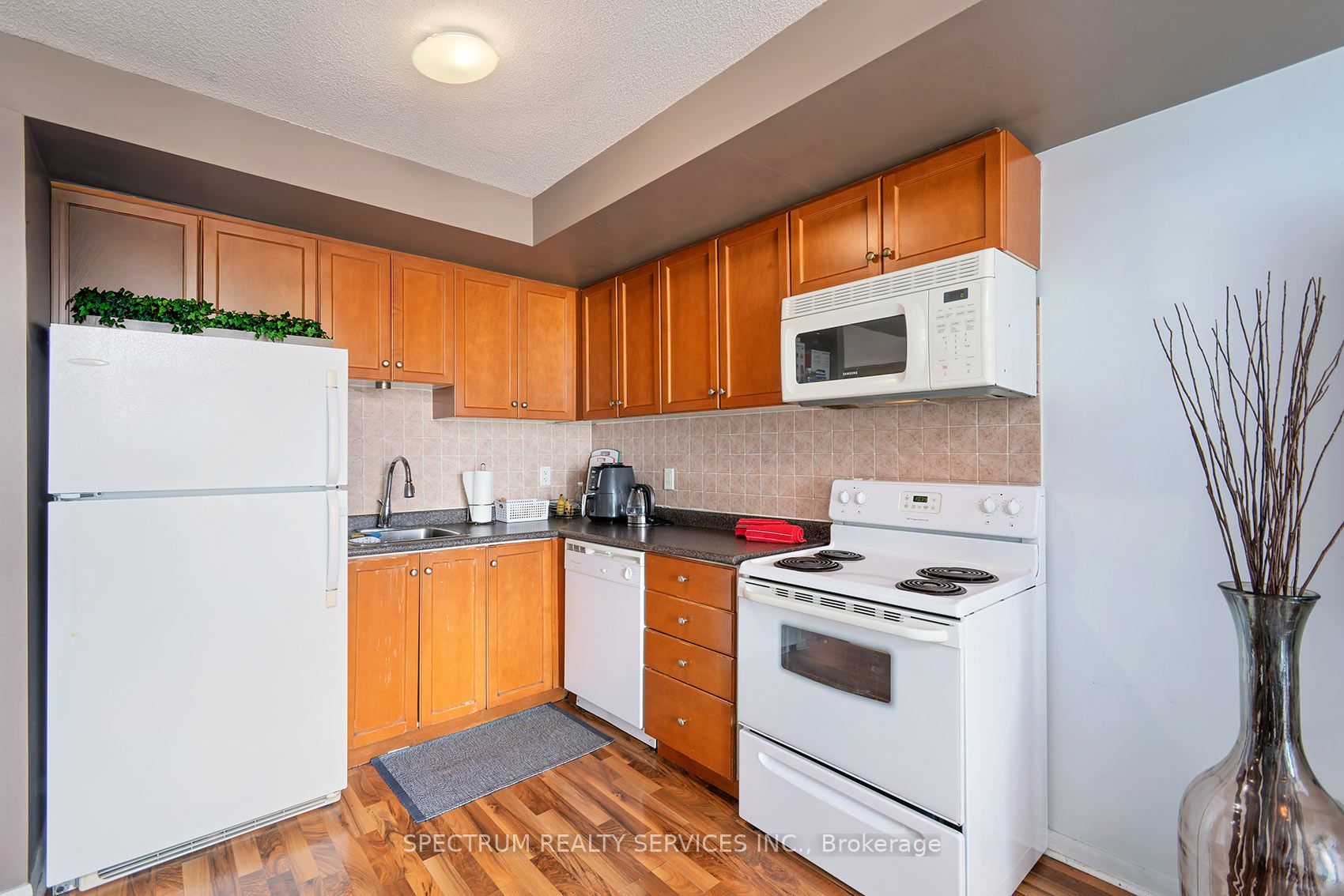 2464 Weston Road 406 Property Photo 17