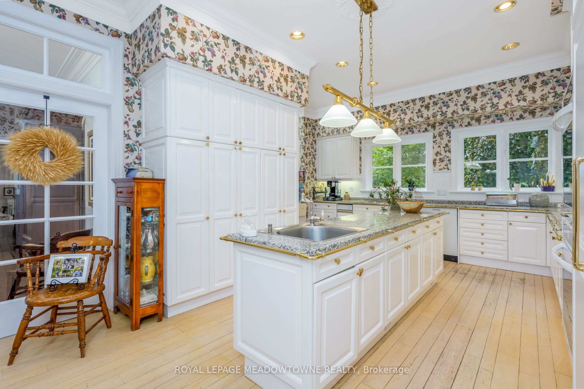 2097 Grange Side Road Property Photo 11