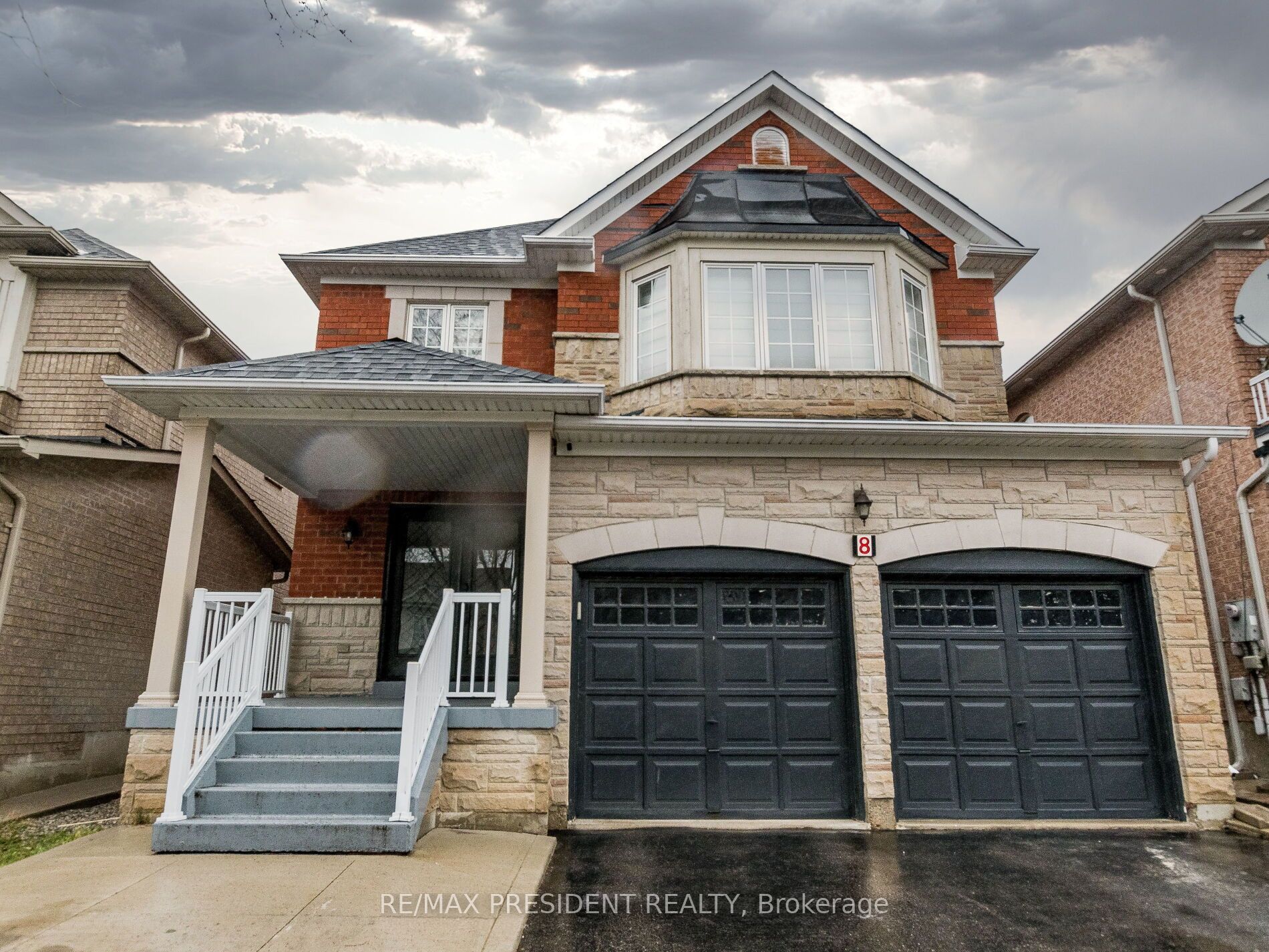 8 River Heights Drive Property Photo 2