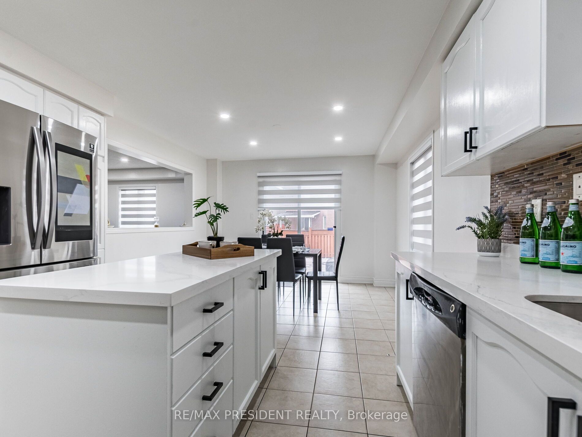 8 River Heights Drive Property Photo 11