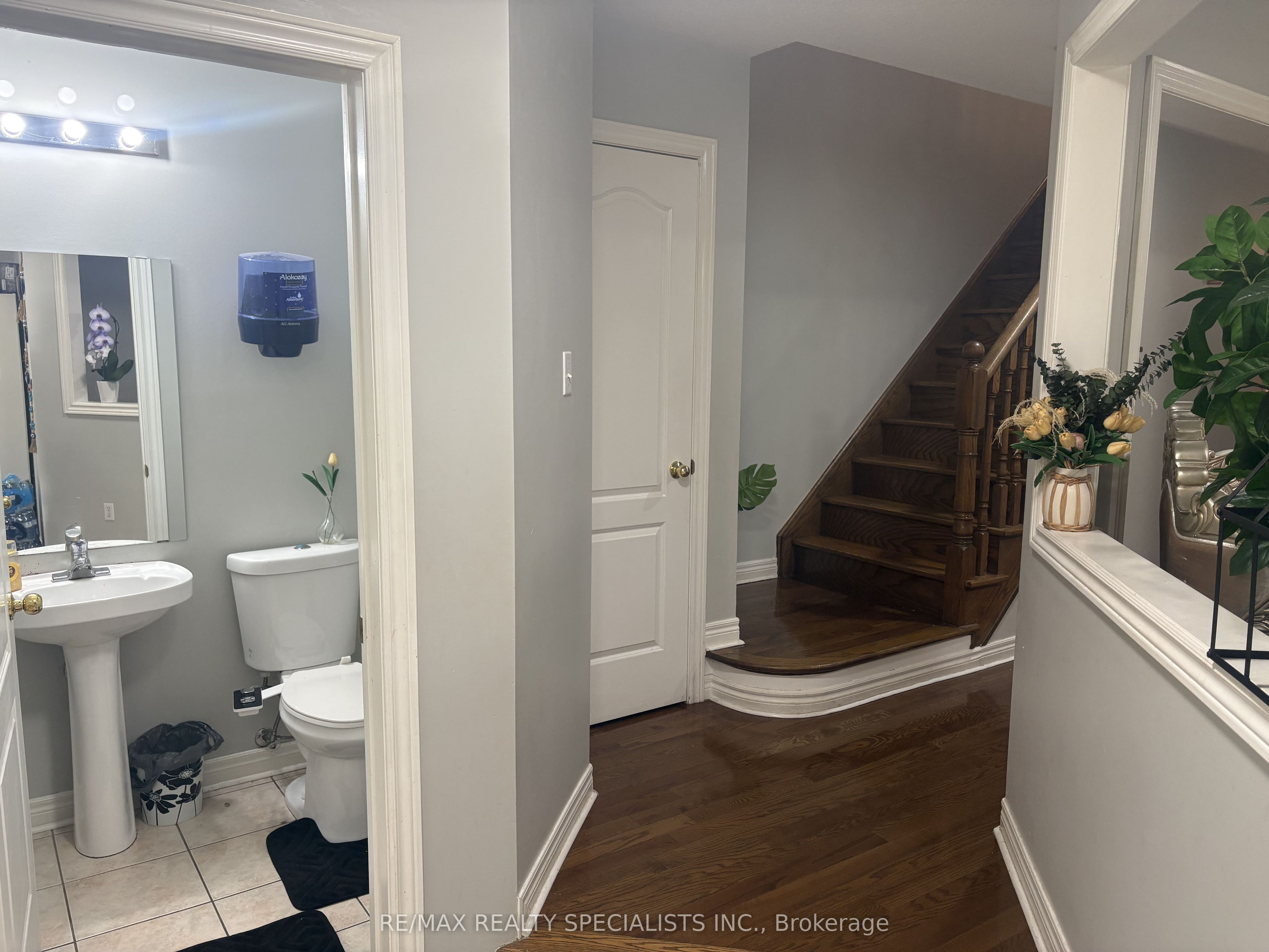 3137 Bentley Drive Property Photo 3