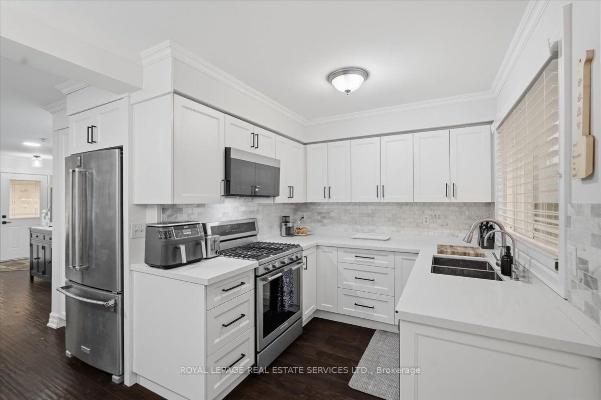 5185 Bunton Crescent Property Photo 6