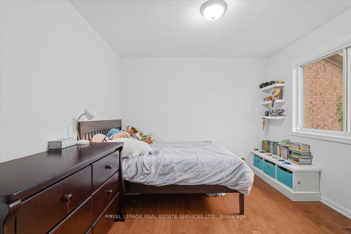 5185 Bunton Crescent Property Photo 12