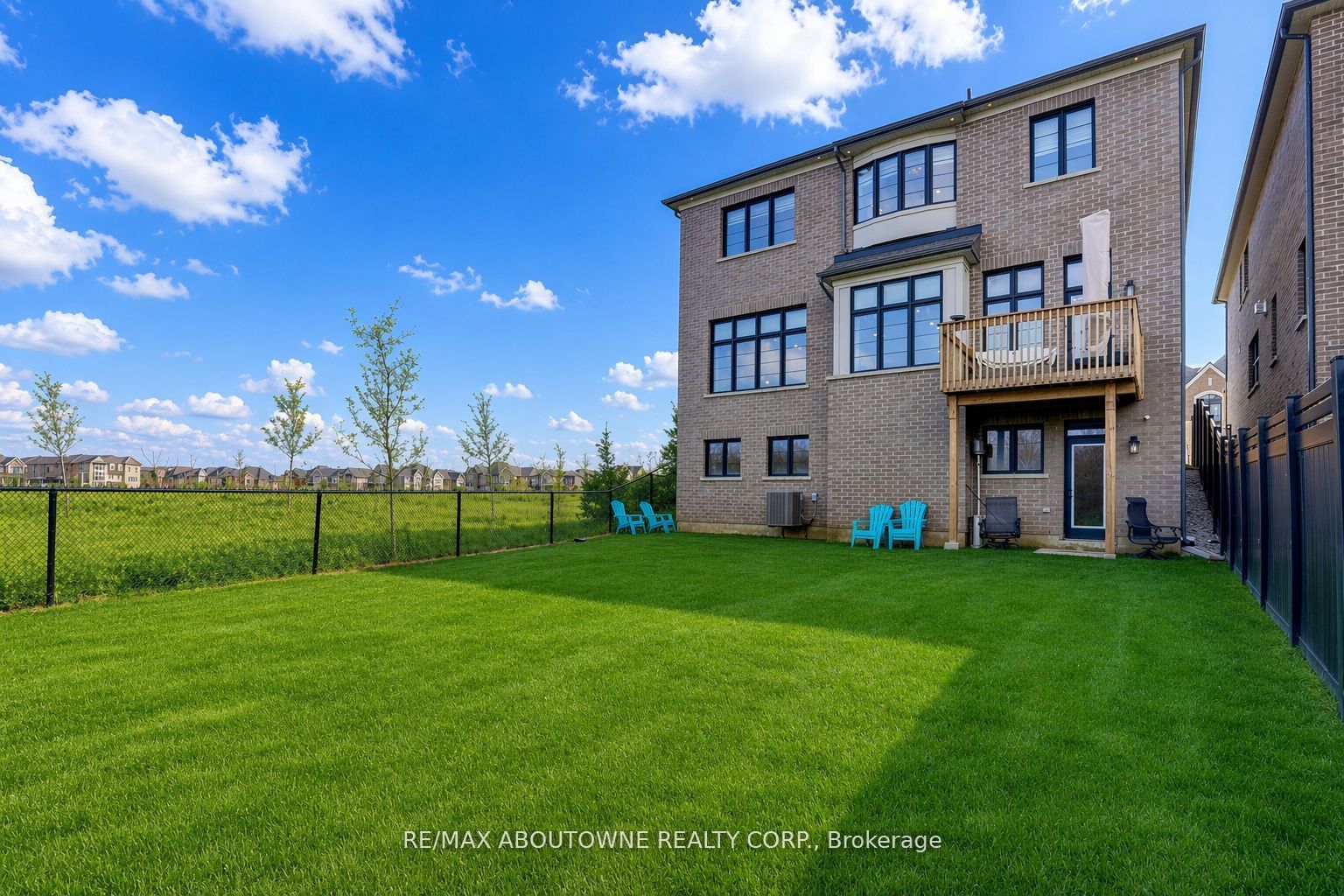 1416 Ford Strathy Crescent S Property Photo 29