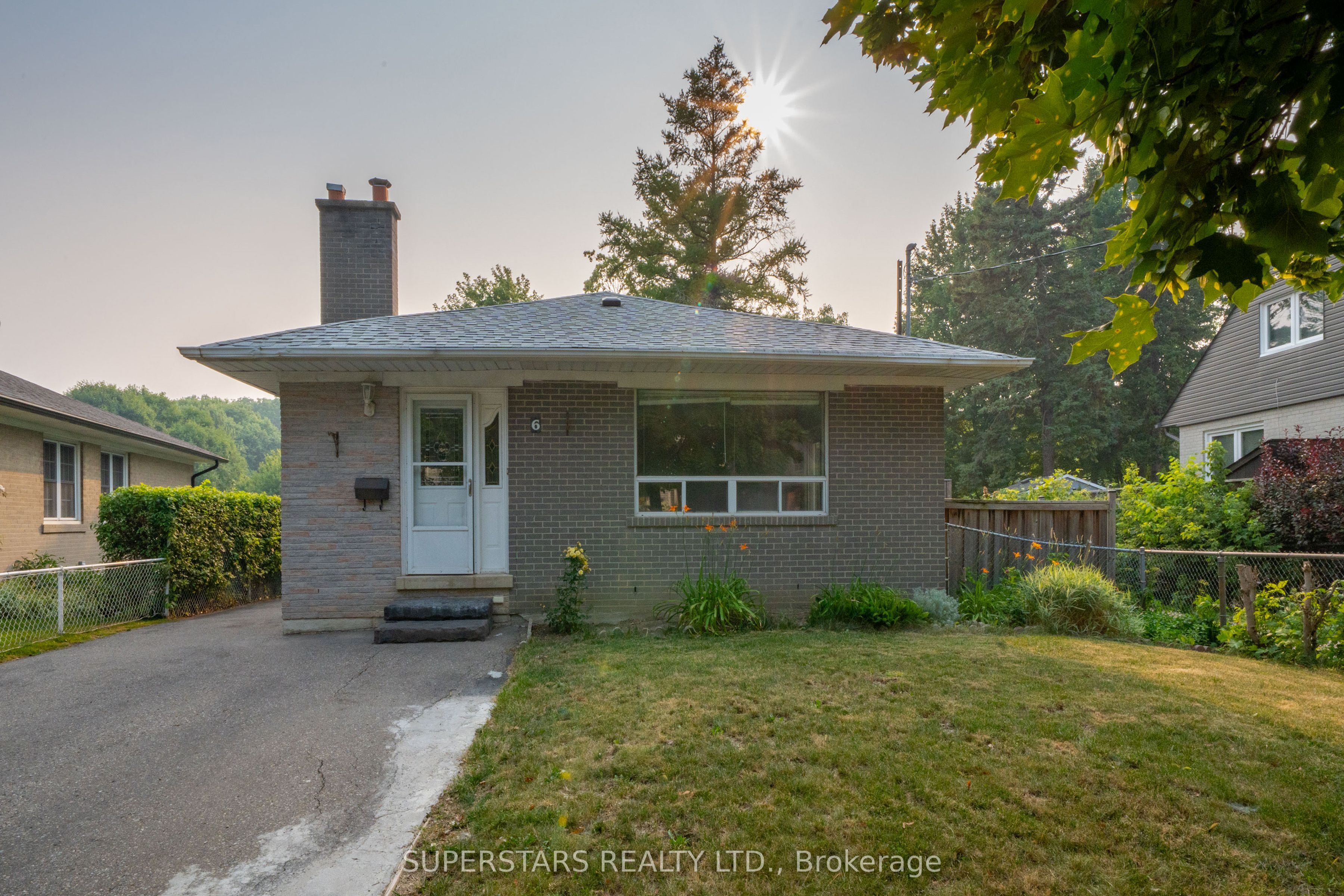 6 Meadowland Drive Property Photo 1