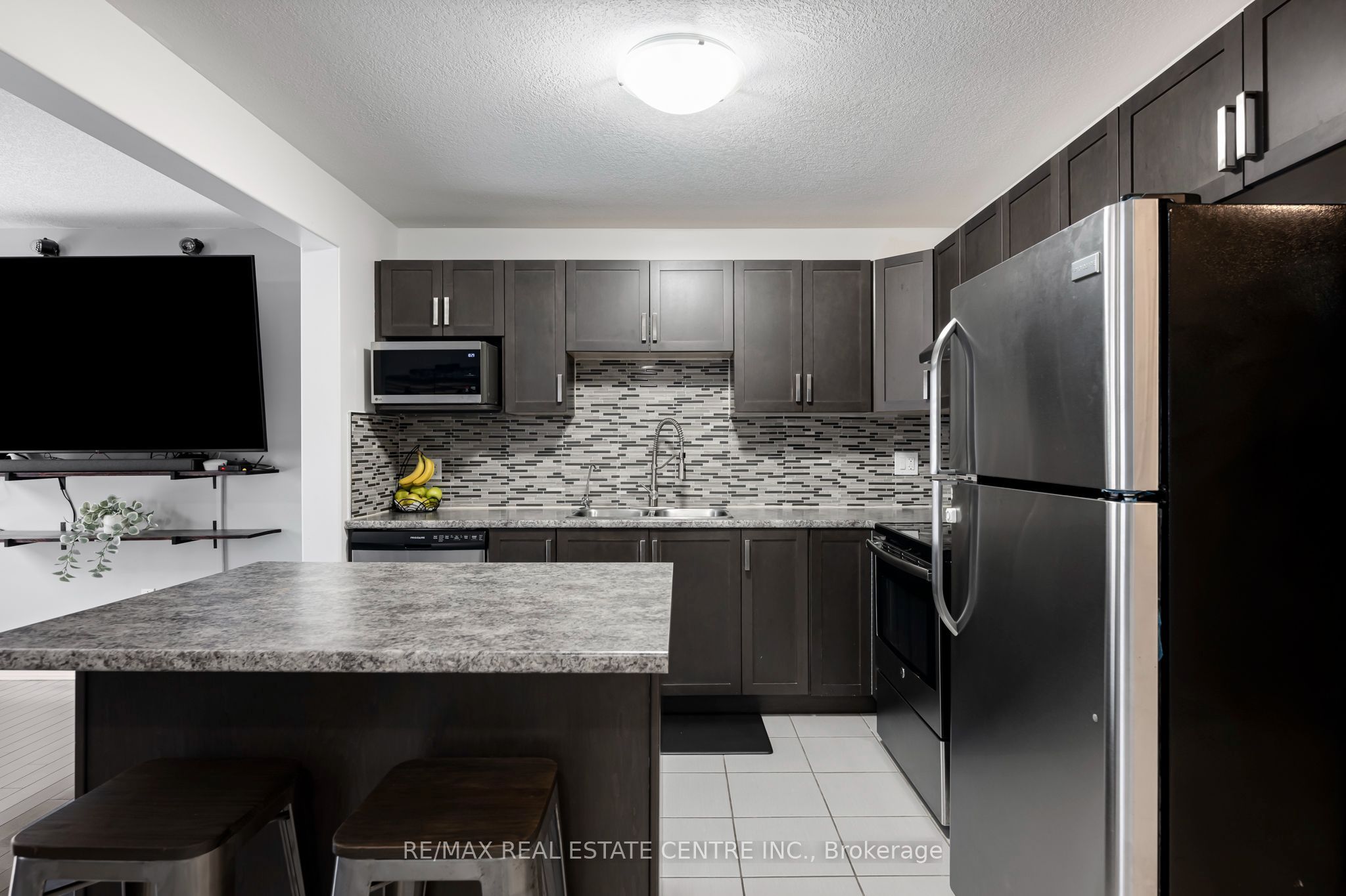 124 Parkinson Crescent 67 Property Photo 10