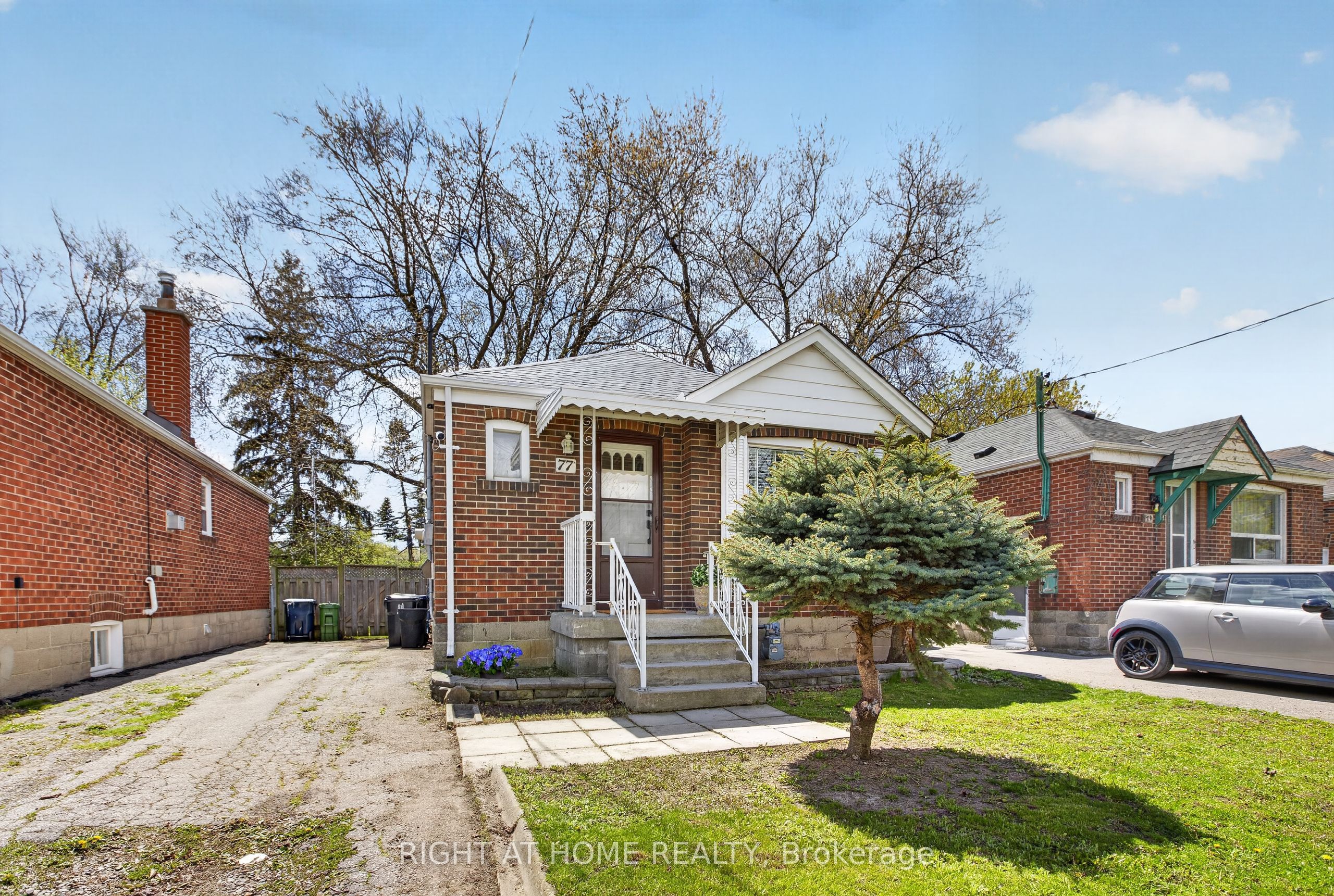 77 Elma Street Property Photo 1